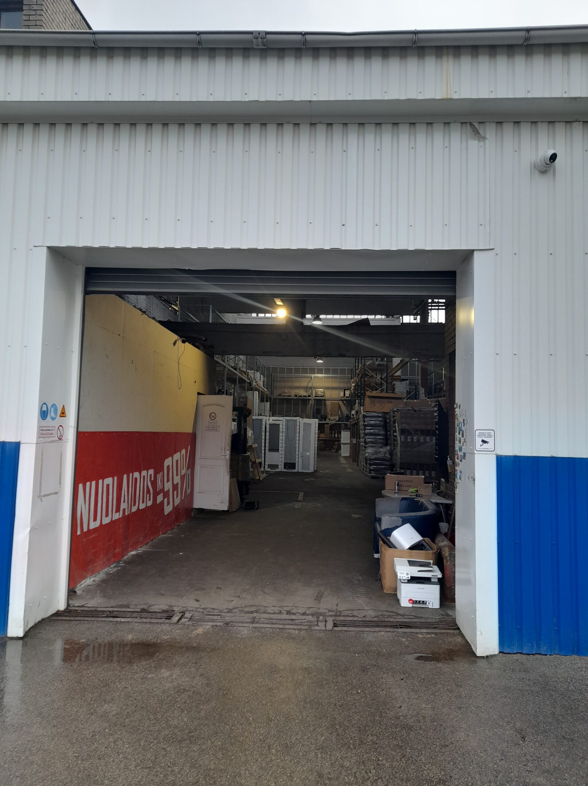 Išnuomojamos 188 ir 45 kv.m. Gamybinės – auto servizo ar sandėliavimo patalpos