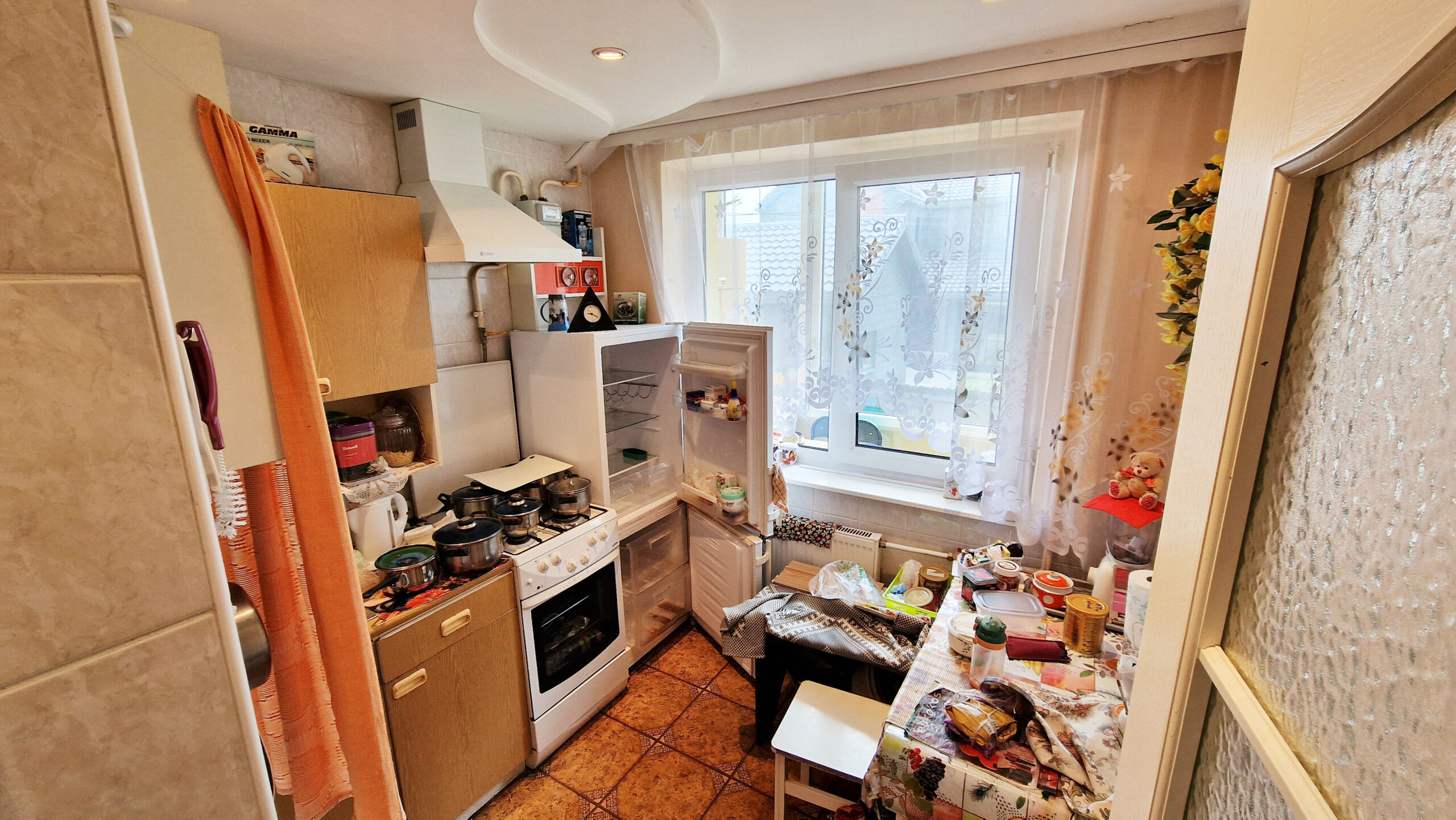 Parduodamas 1 kambario butas pirmame aukšte Panevėžyje, Basanavičiaus g. 66.