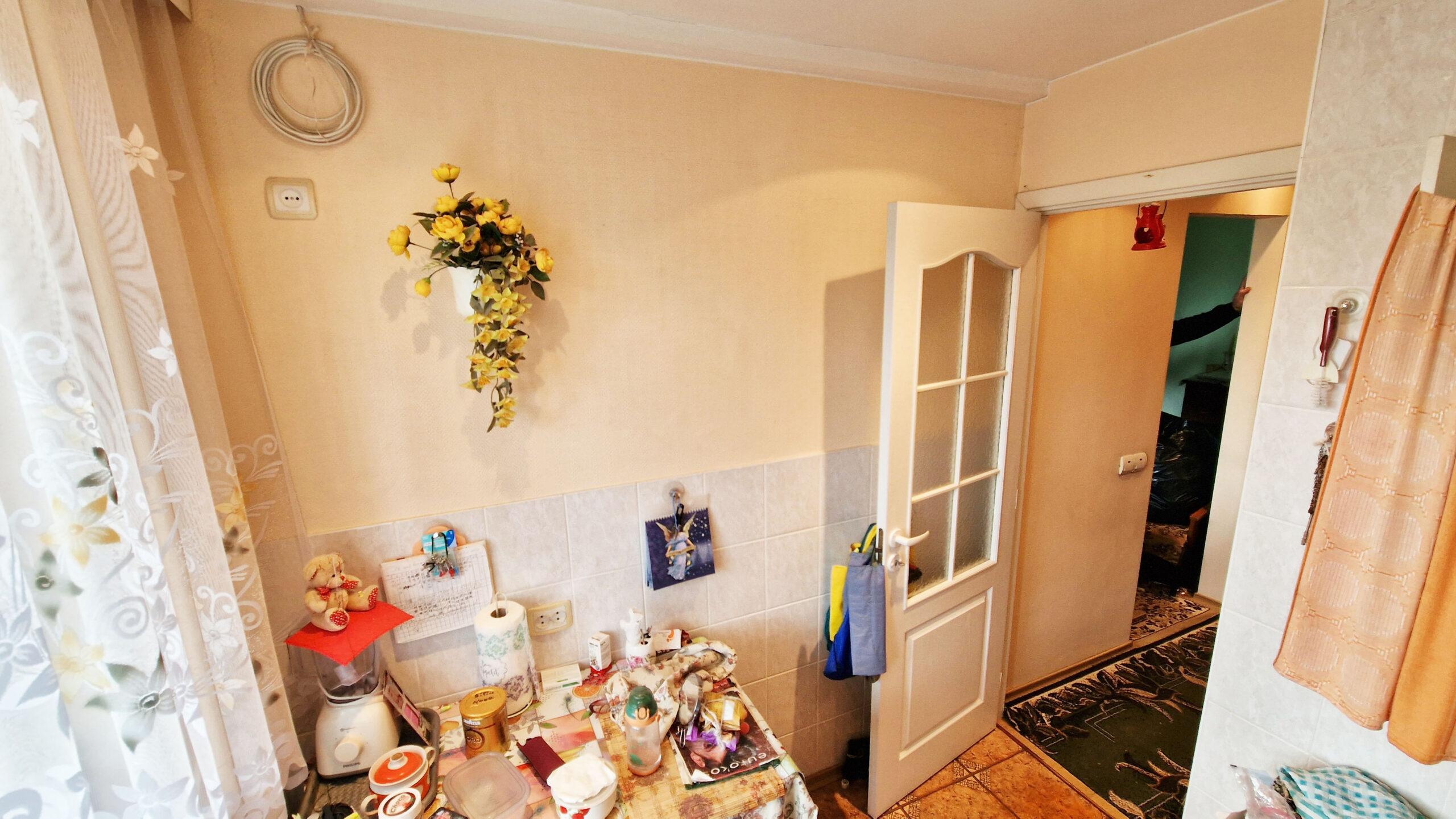 Parduodamas 1 kambario butas pirmame aukšte Panevėžyje, Basanavičiaus g. 66.