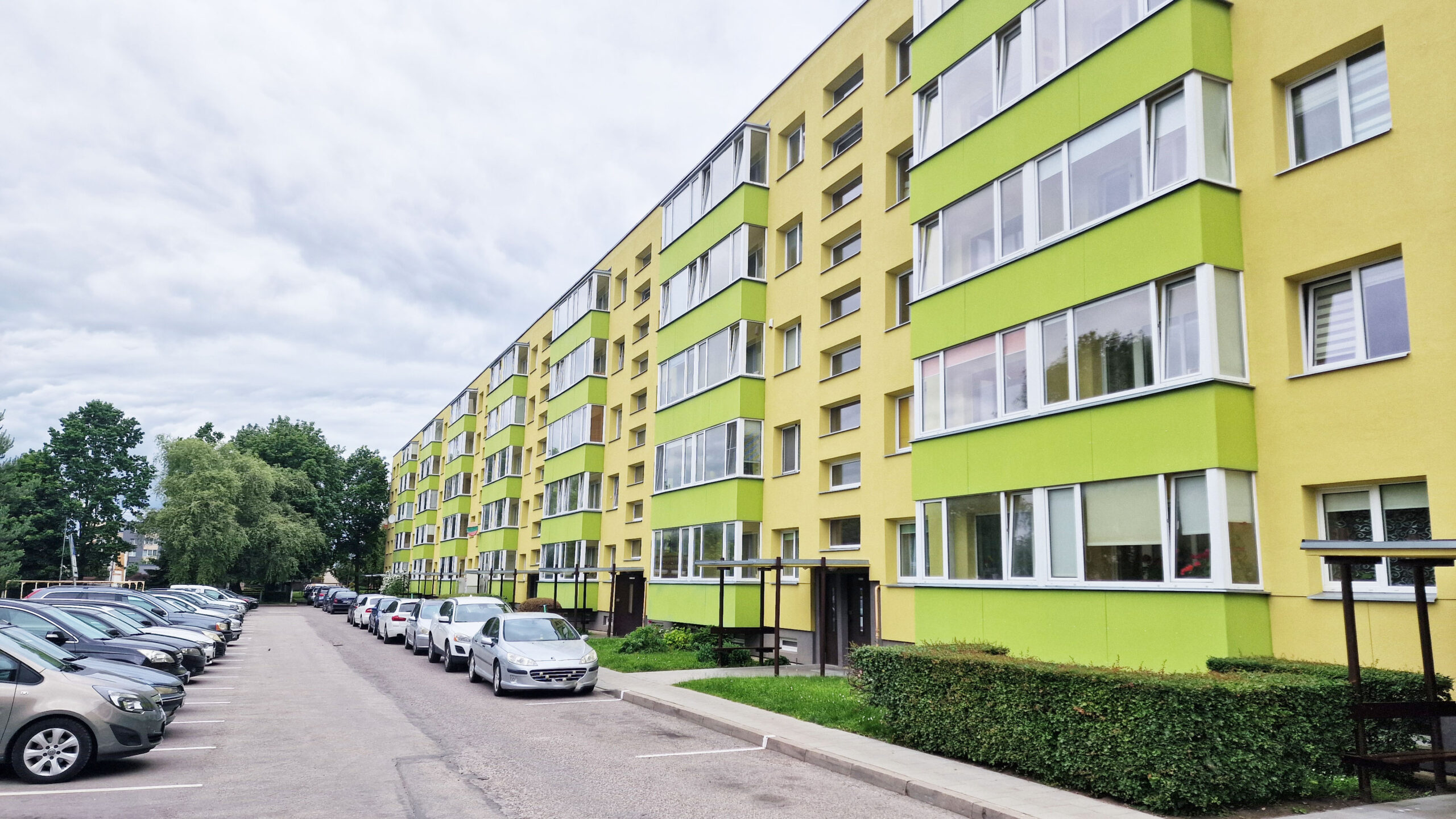 Parduodamas 1 kambario butas pirmame aukšte Panevėžyje, Basanavičiaus g. 66.