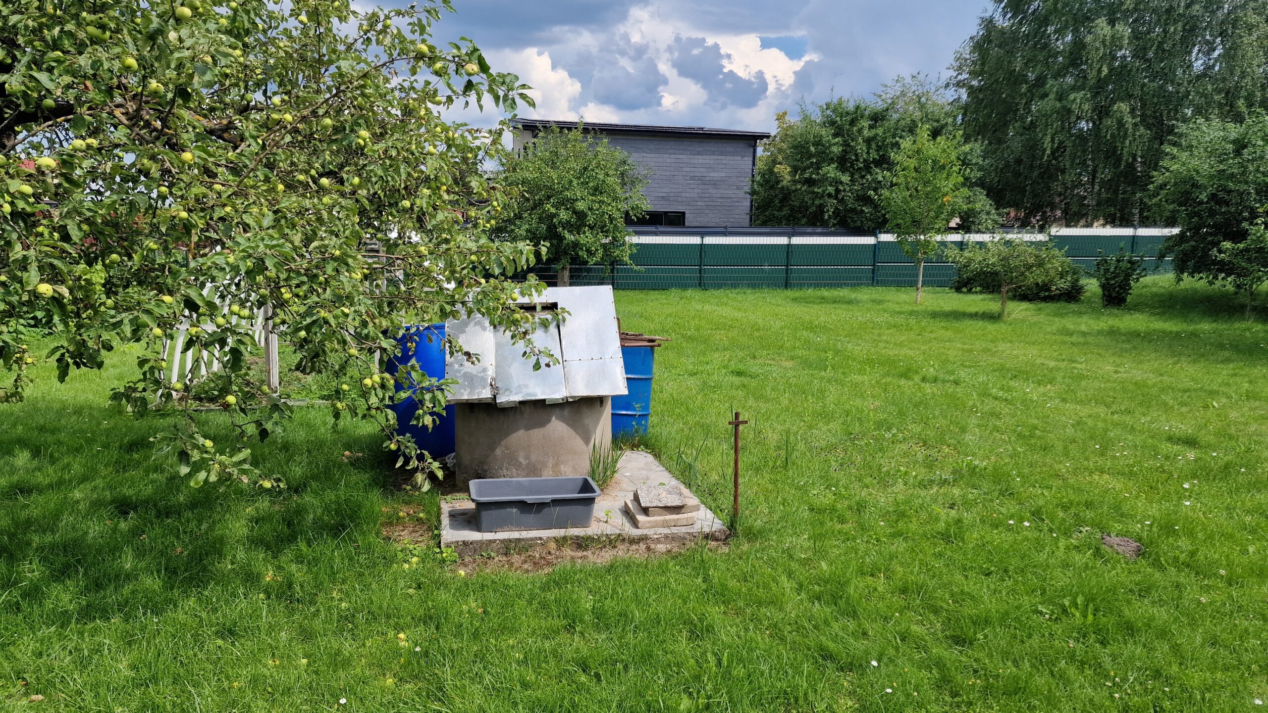 Parduodamas sodų bendrijoje „Šarmutas“ sodas Vėgėlių g. 78 Panevėžys. Sklypas 7,8 aro