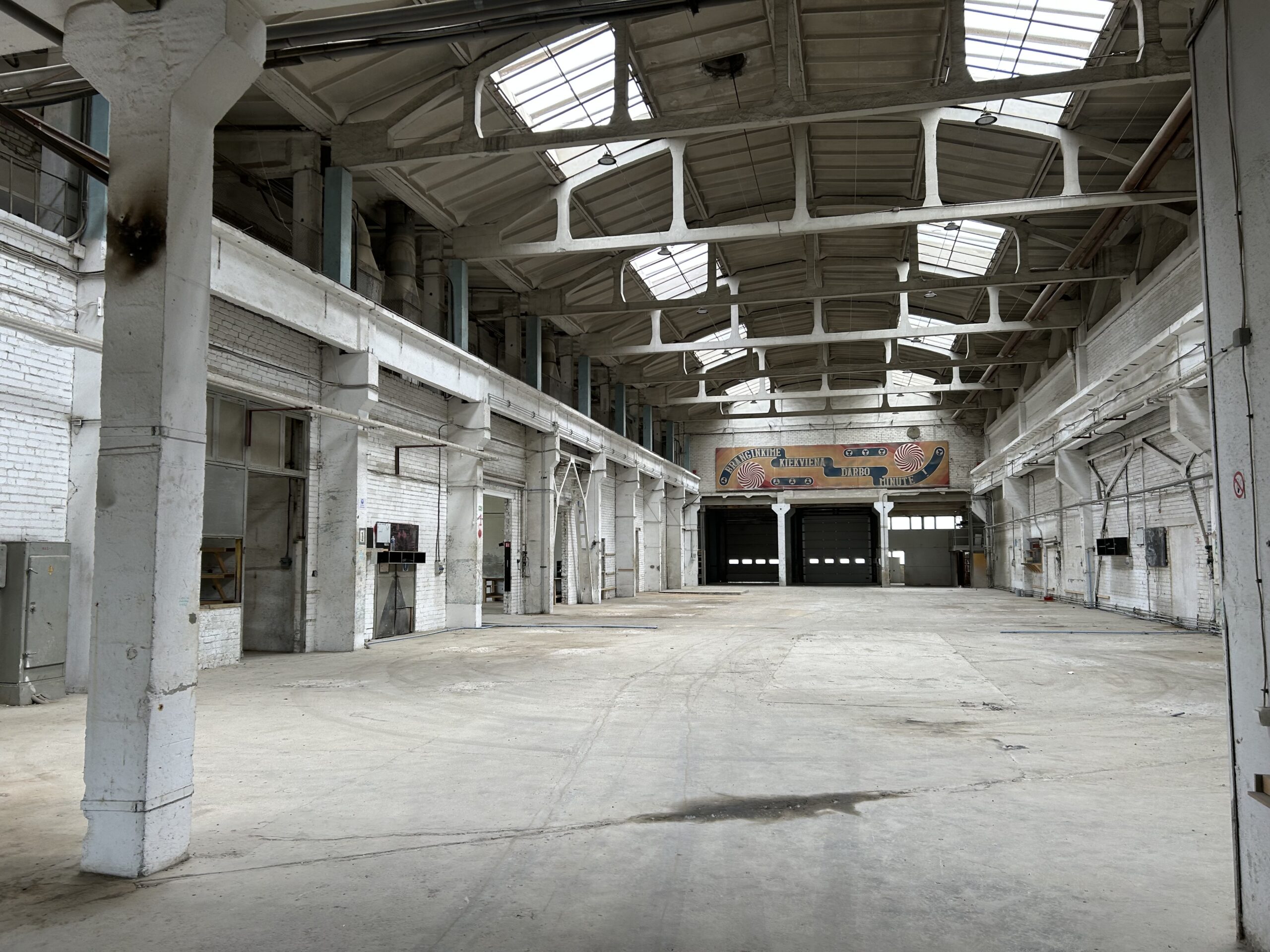 Išnuomojamos 2260 kv.m. Gamybinės – sandėliavimo patalpos Šilutės pl. Klaipėda