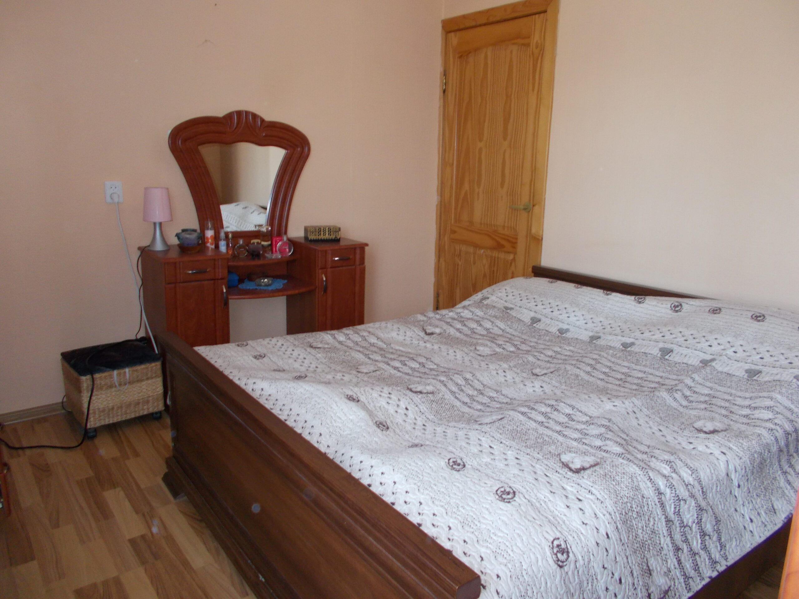 Parduodamas namas su 18 a sklypu. Žemė Ventos gamtos parke, netoli Ventos upės.