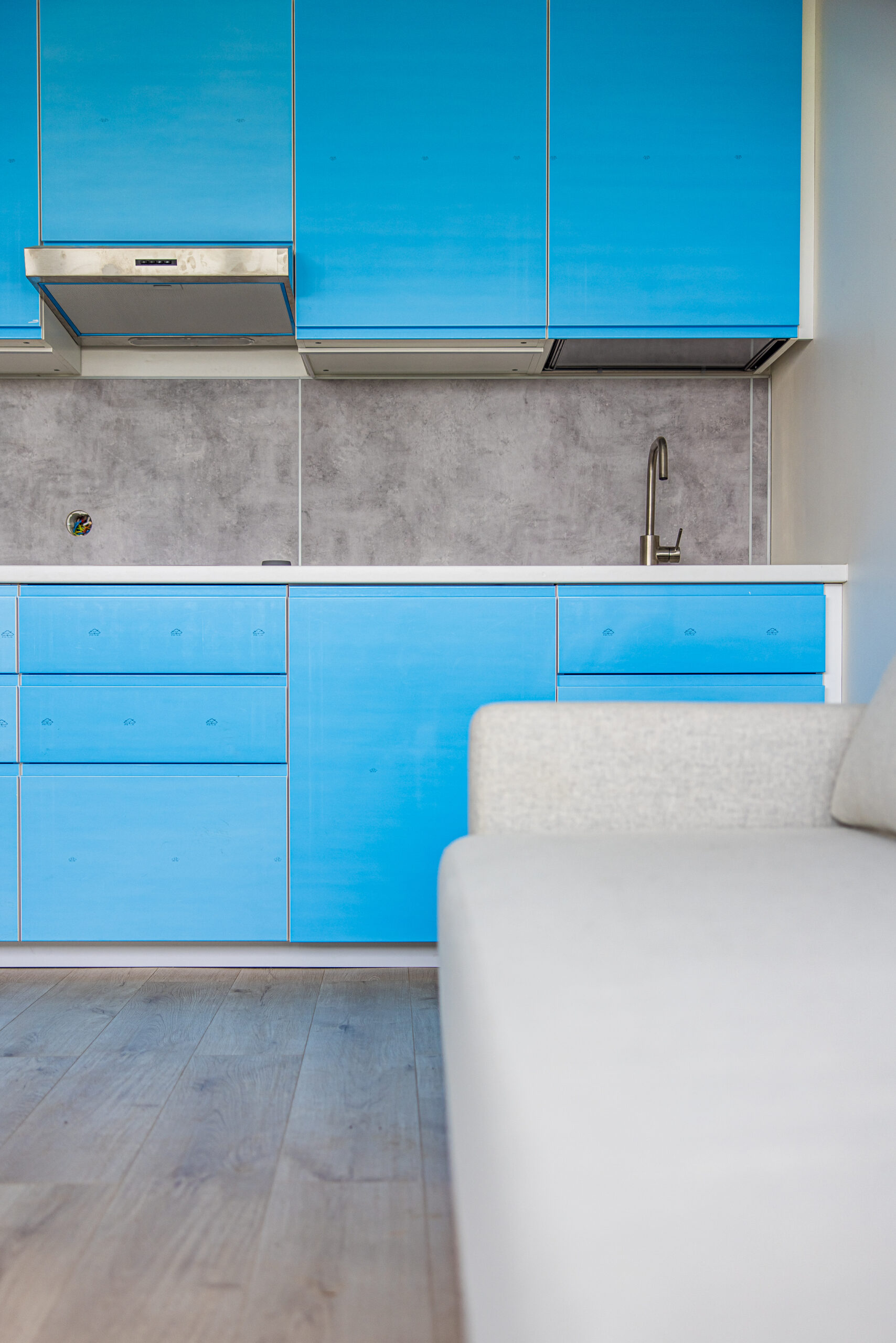 Parduodamas 1 kambario butas Šventojoje Mokyklos g. Pilnai įrengtas, 2 aukštas