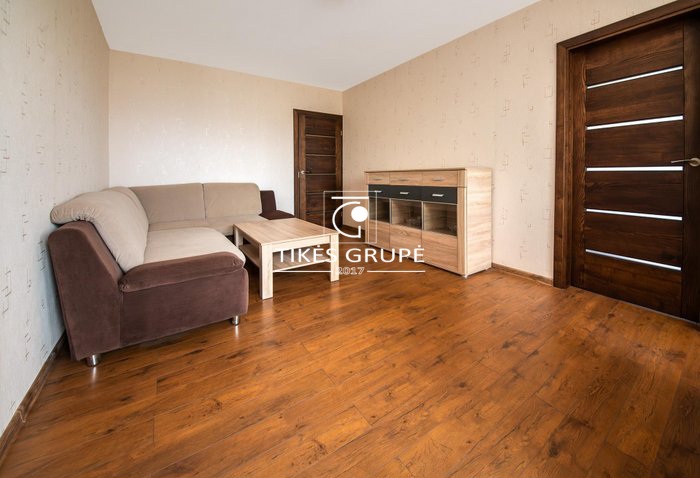 Parduodamas tvarkingas 3 kambarių butas