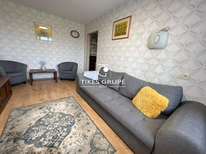 Parduodamas 1 kambario butas su balkonu