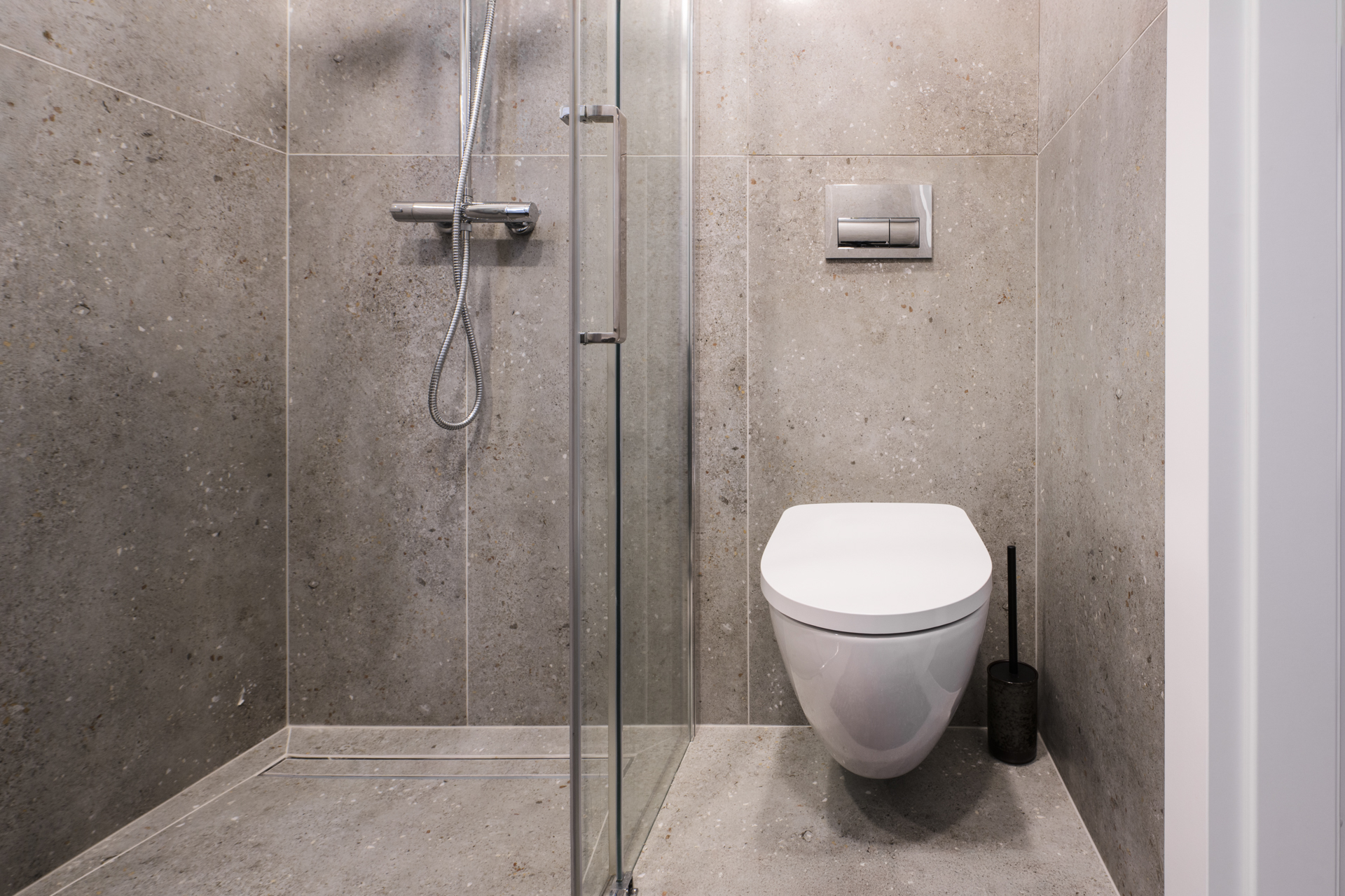 Miesto centre parduodamas dėmesio vertas 2 kambarių butas