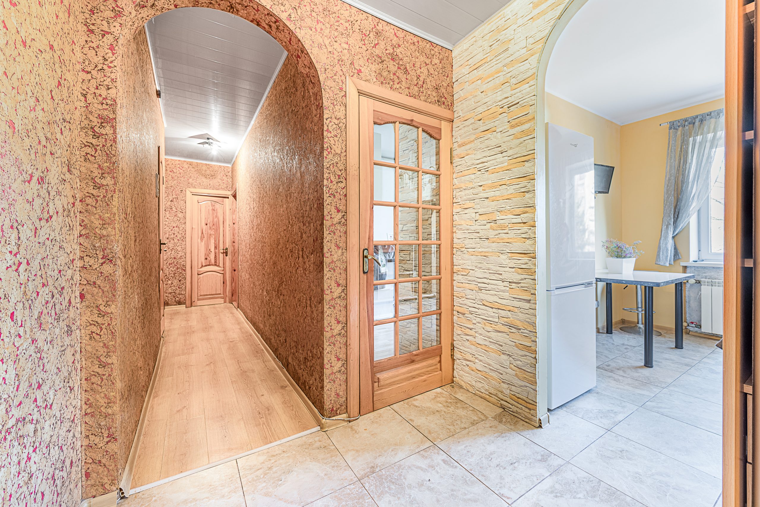 PARDUOTAS: 3 kambarių butas Grigiškių centre