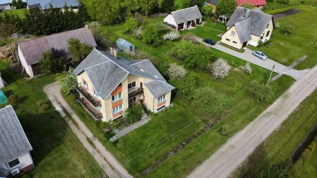 Parduodamas erdvus namas Panevėžio raj. Paliuniskio-km