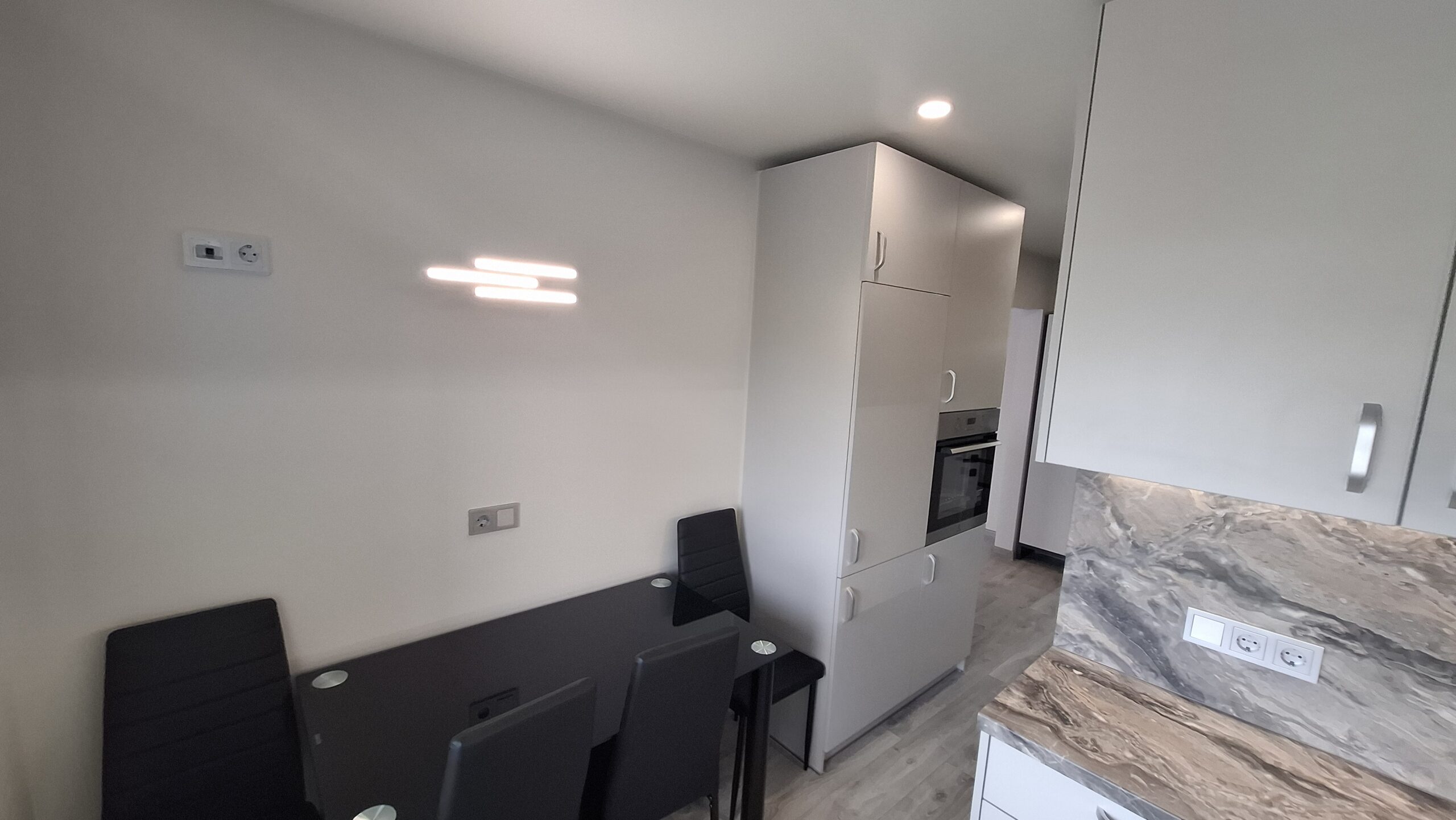 Parduodamas 2 kambarių butas po kapitalinio remonto