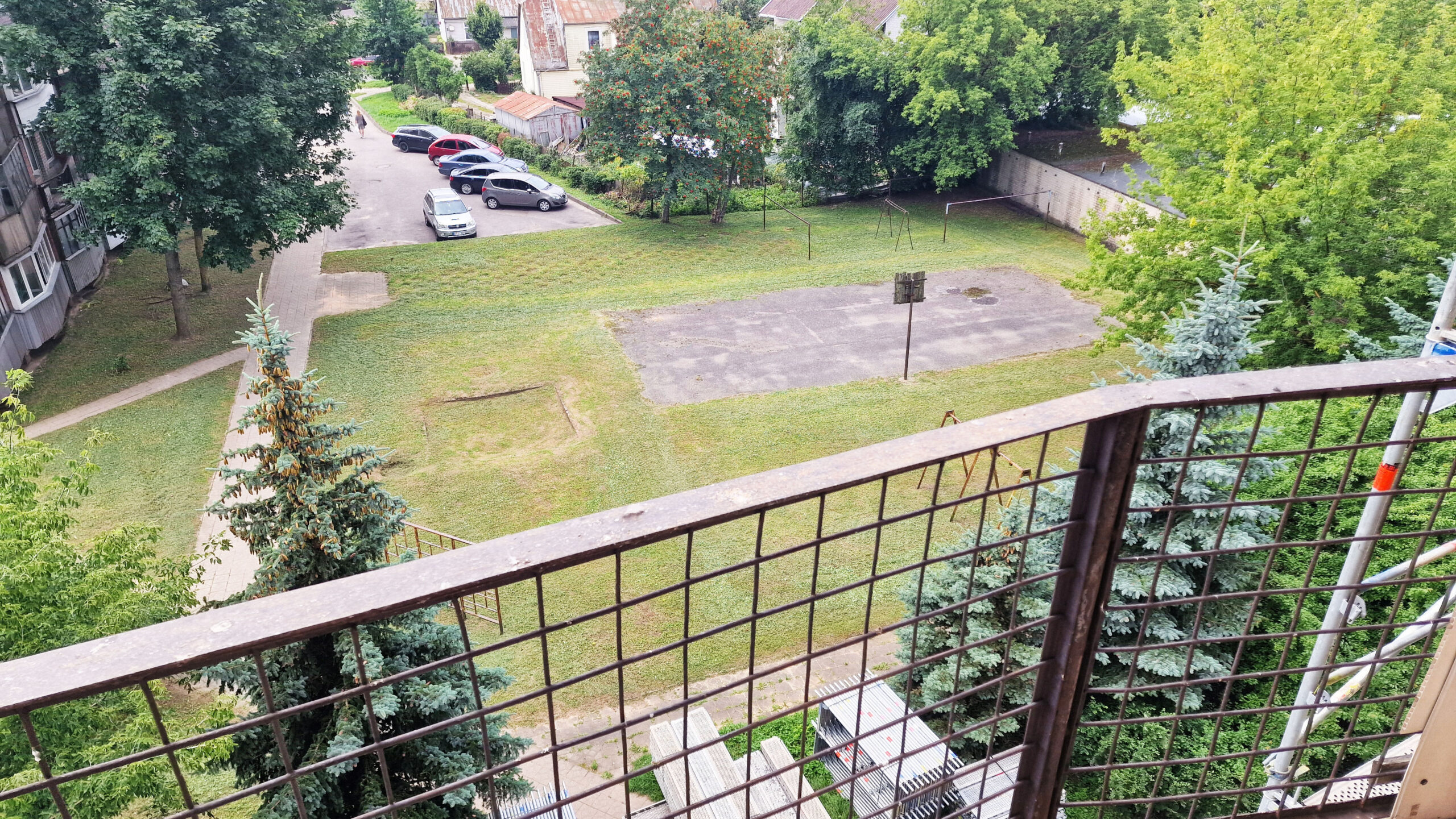 Parduodamas 1 kambario butas penktame aukšte, Panevėžyje.