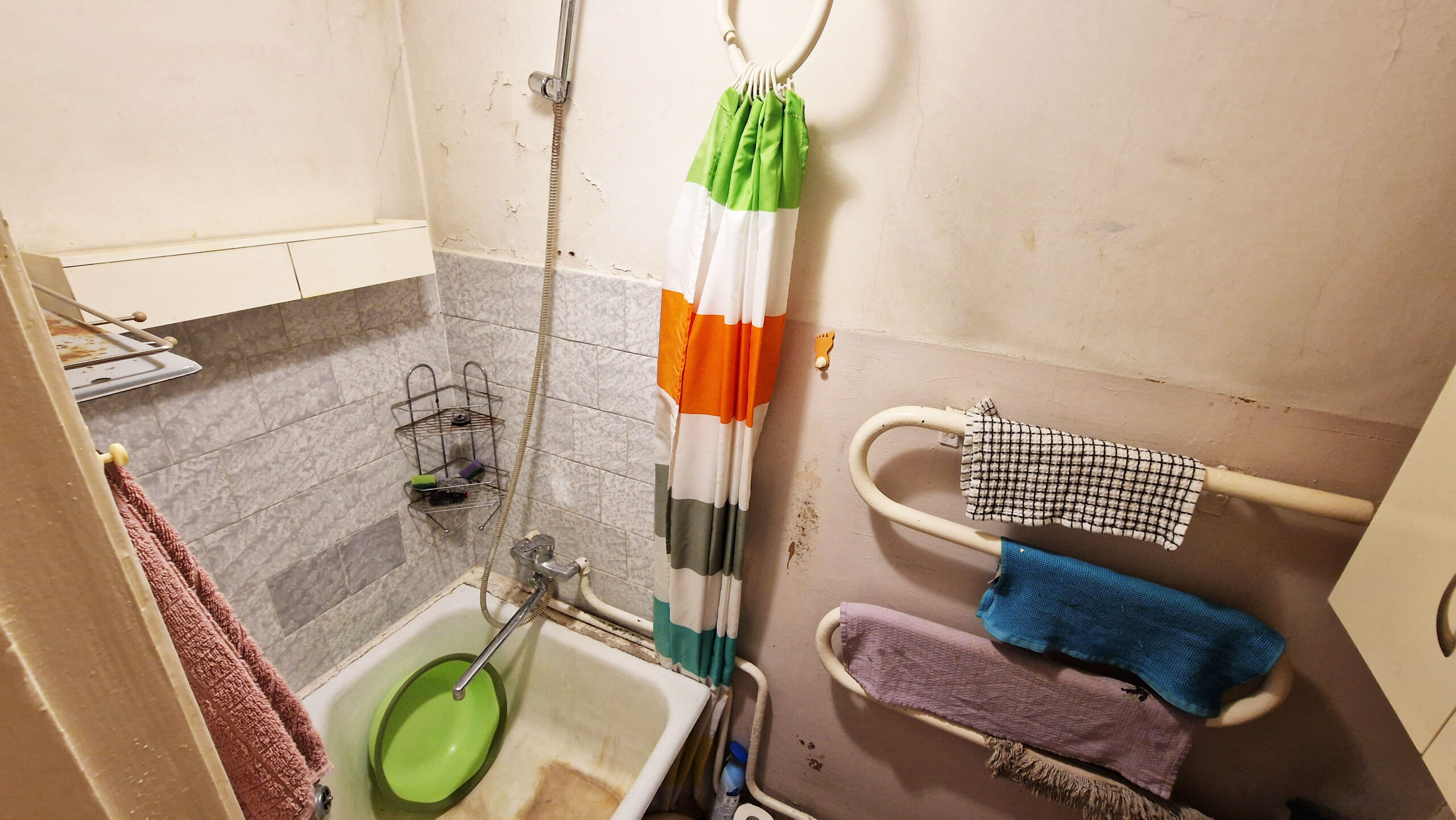 Parduodamas 1 kambario butas penktame aukšte, Panevėžyje.