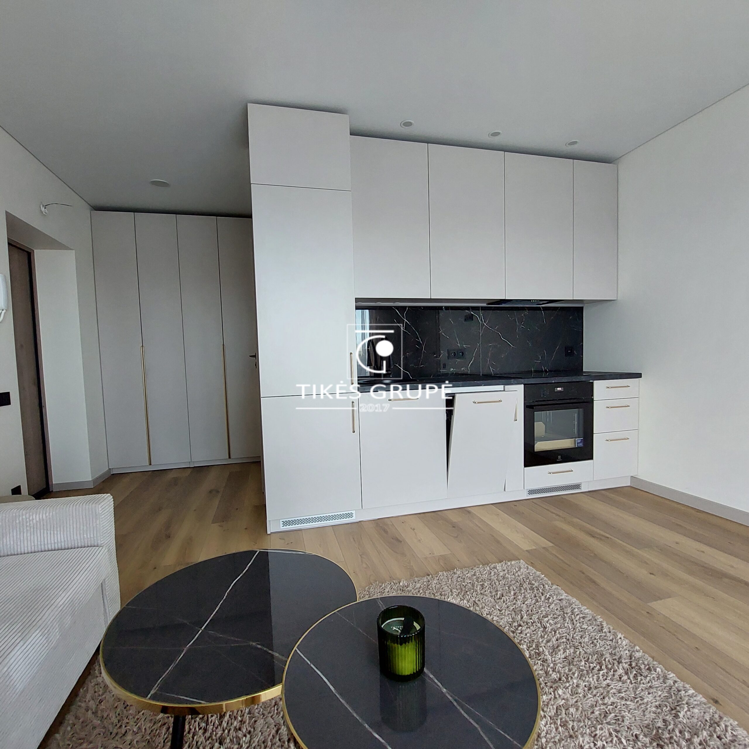 Naujos statybos name parduodamas 2 kambarių butas