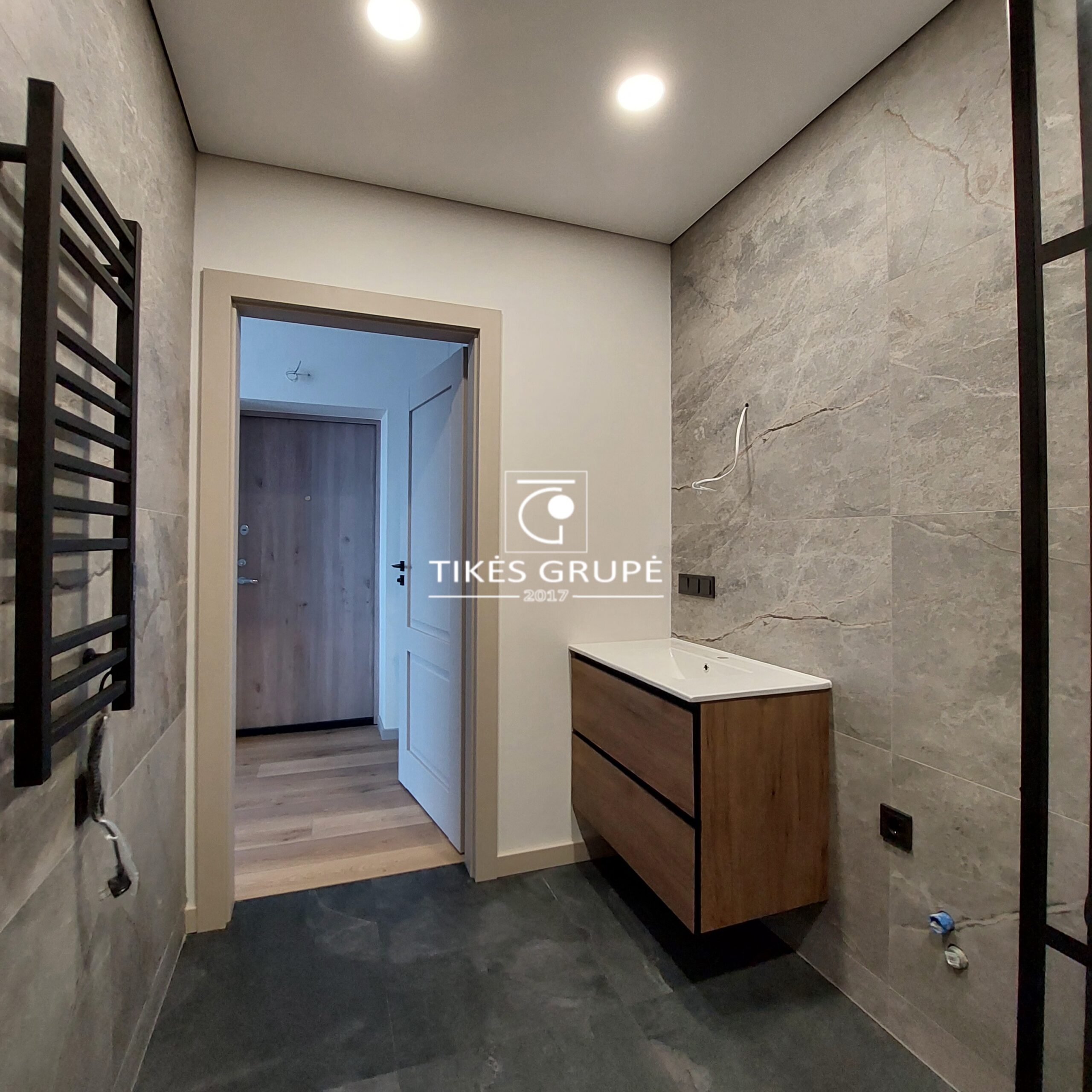 Naujos statybos name parduodamas 2 kambarių butas