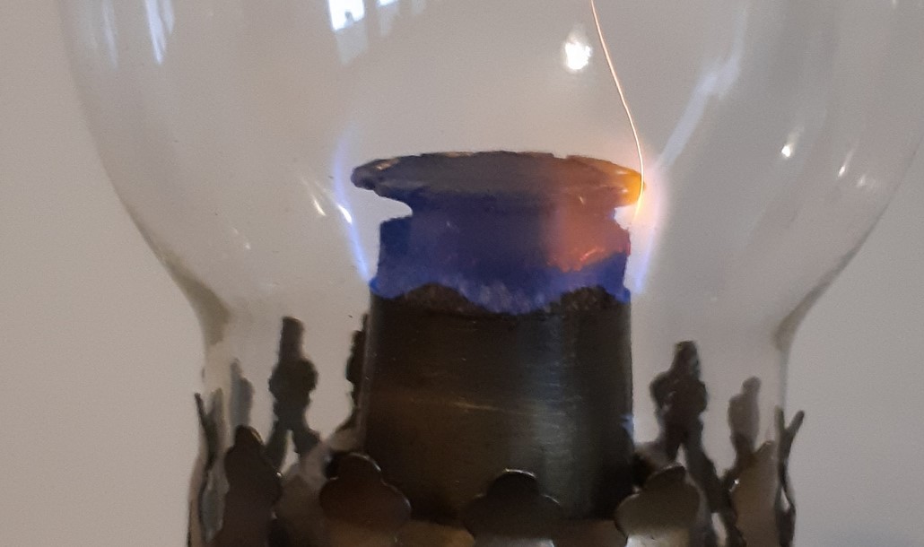 Labai prabangi Antikvar. Žibalinė Lempa, Veikianti