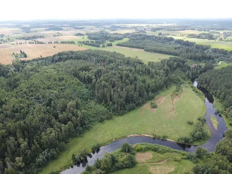 Parduodamas žemės ūkio paskirties 6.57 ha su mišku Anykščių r.