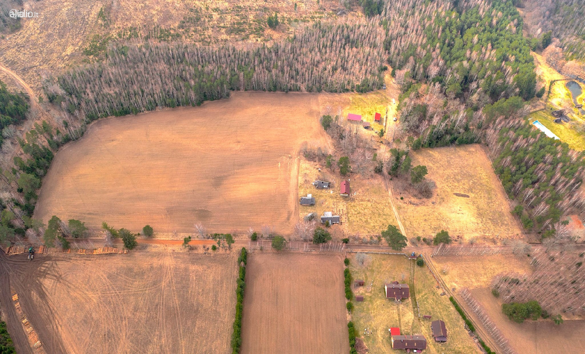 Parduodama sodyba Trakų r. Onuškio sen. Babrauninkų k.