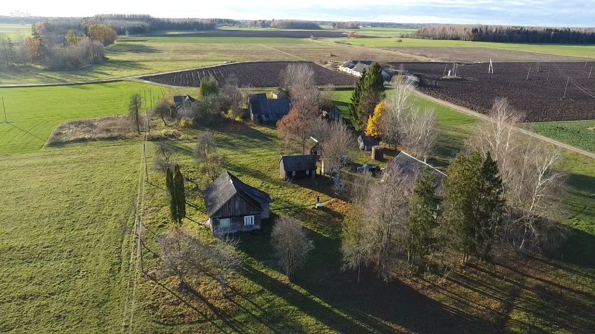 Parduodamos 2 sodybos Jurbarko r. sav., Veliuonos sen.