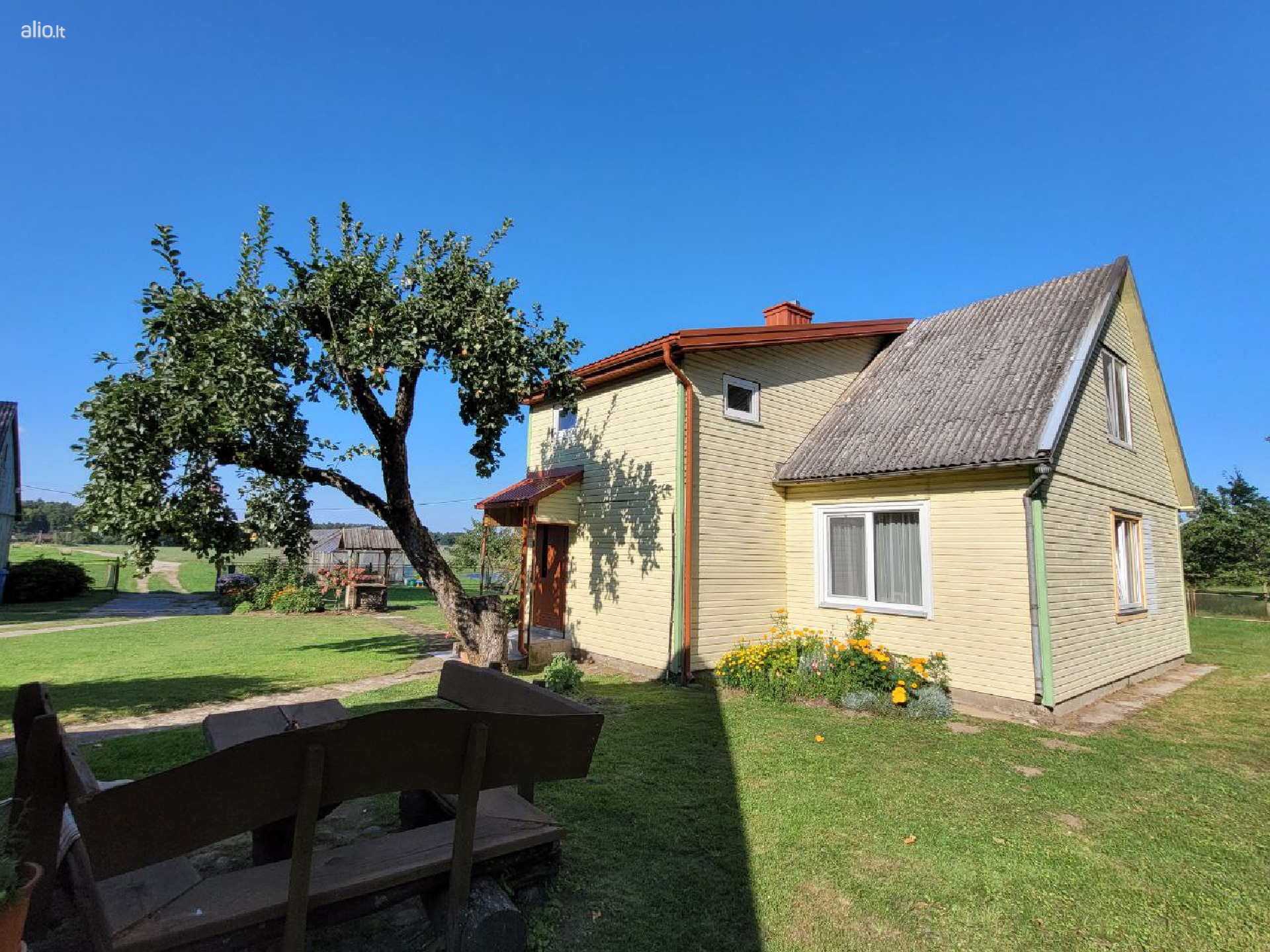 Parduodamas įrengtas namas Šakių raj. Judrių km. netoli Nemuno.