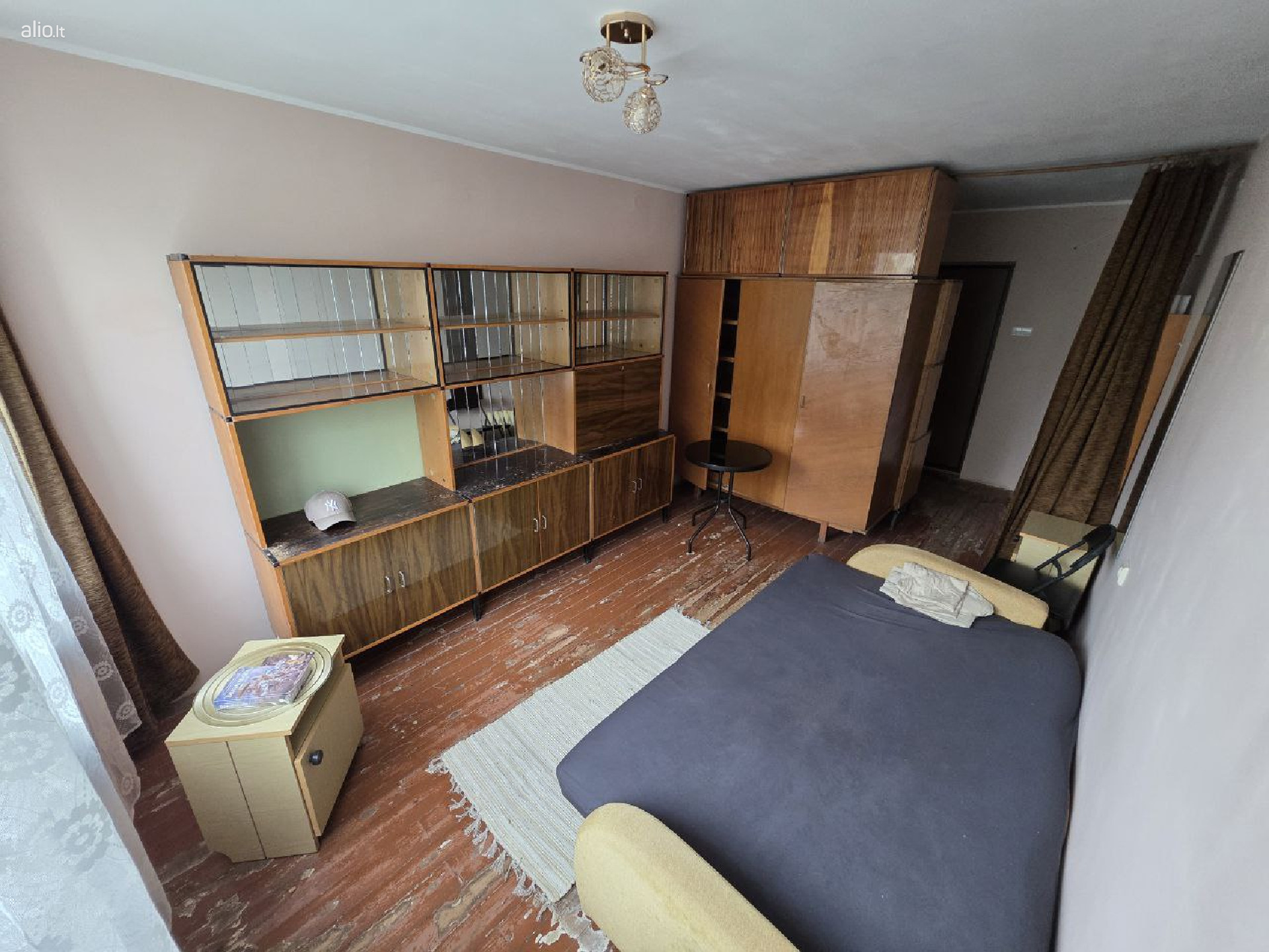 Parduodamas 1 kambarys Alytuje.