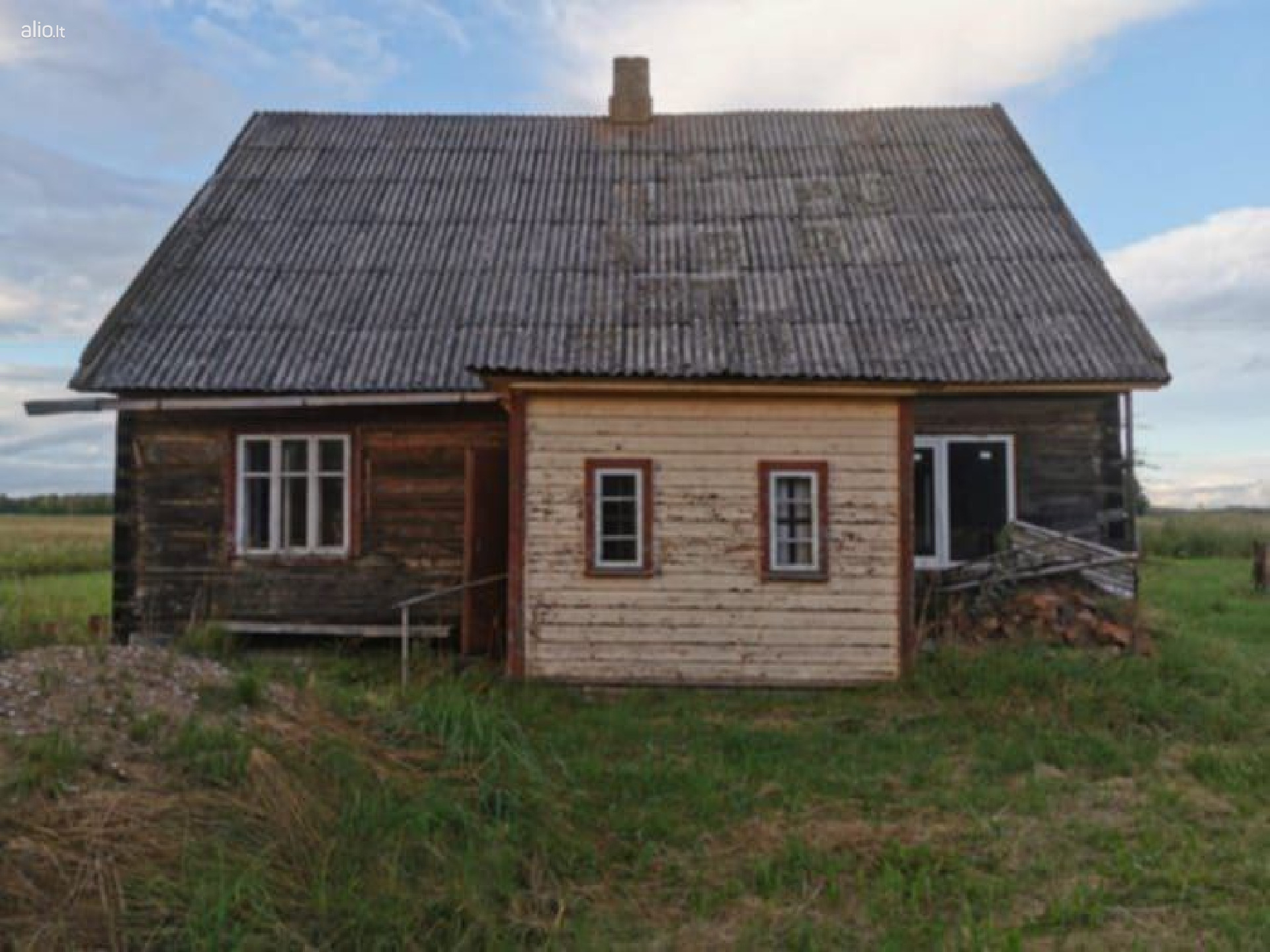 Parduodamas namas Anykščių r. UMENAI. GALIMA IŠSIMOKĖTINAI.