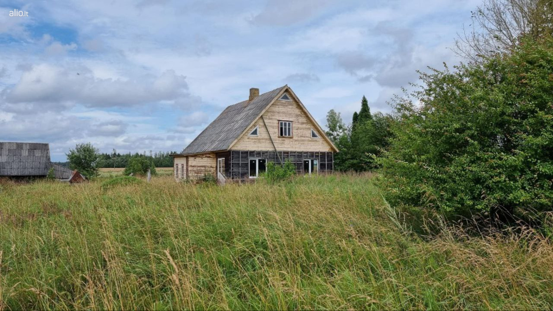 Parduodamas namas Anykščių r. UMENAI. GALIMA IŠSIMOKĖTINAI.