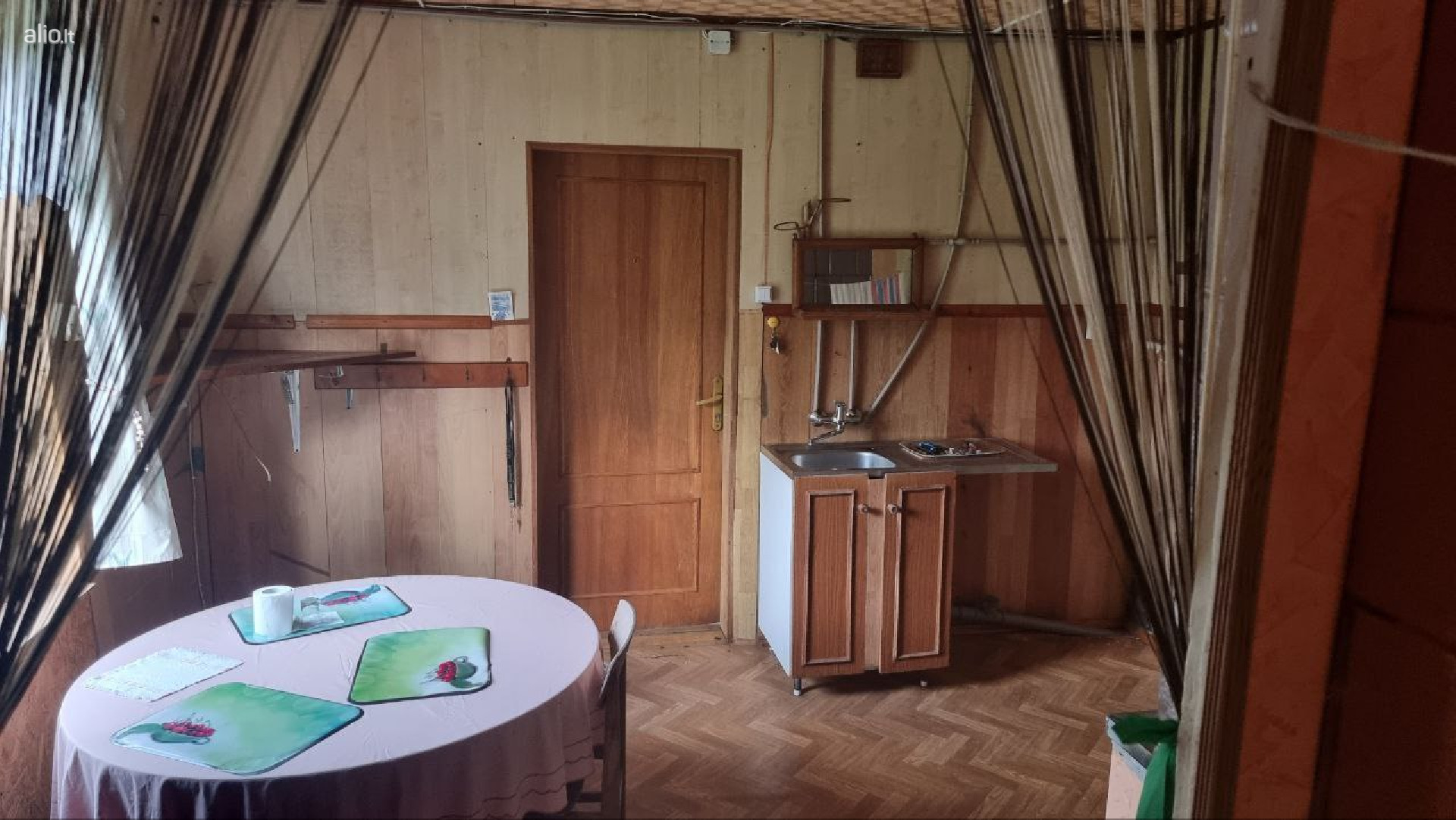 Parduodama sodyba su ūkiu ir sklypu Pakruojo raj. Mediniskiu km, galima išsimokėtinai.