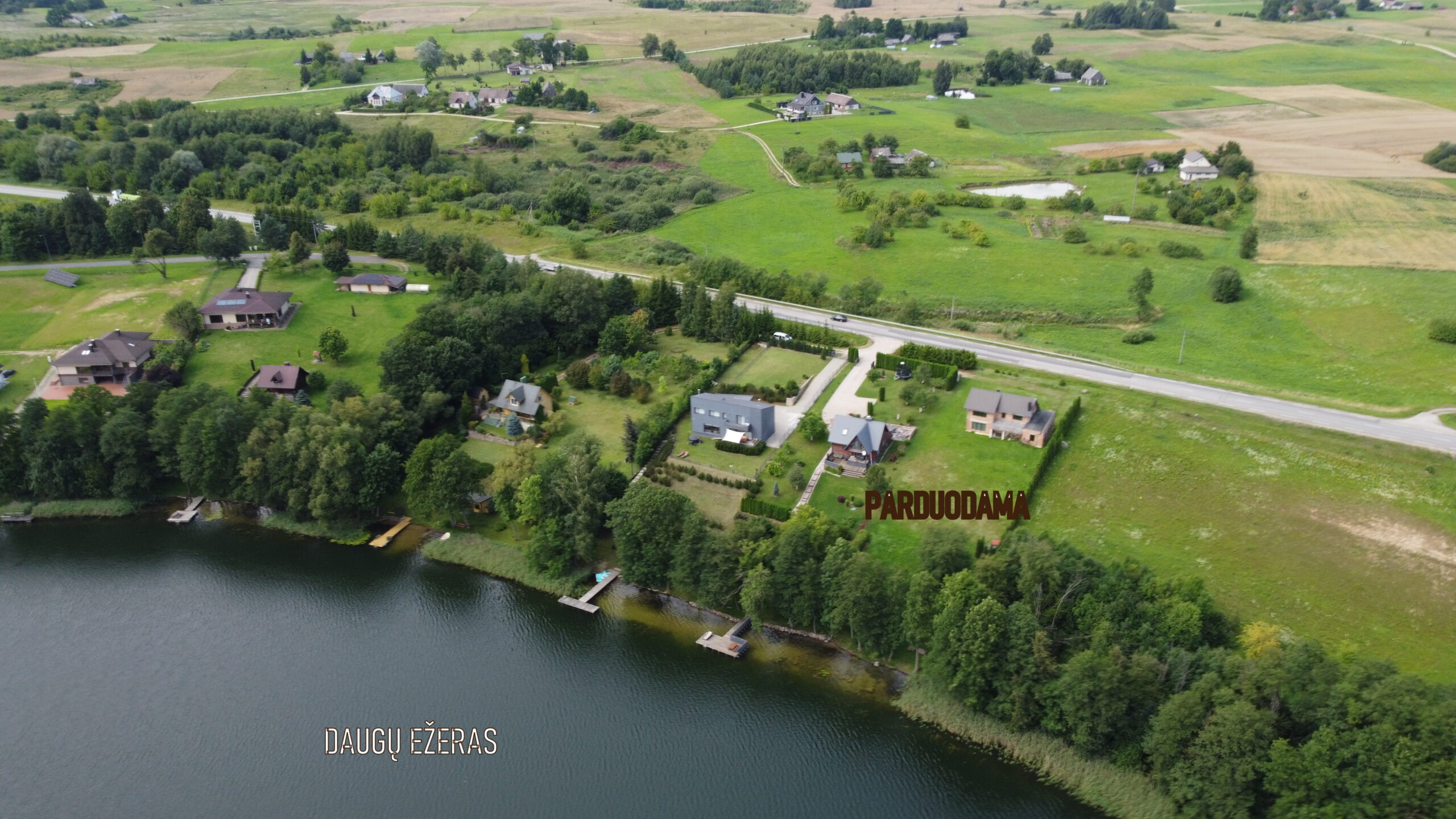 Parduodamas gyvenamasis namas su garažu ir sklypu