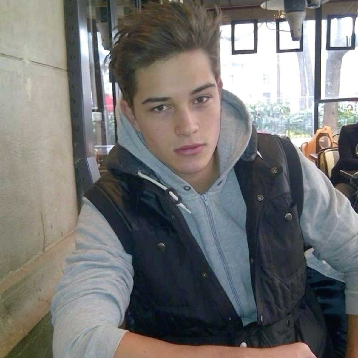 Vaikinas Ieško merginos, 18-21 metų.