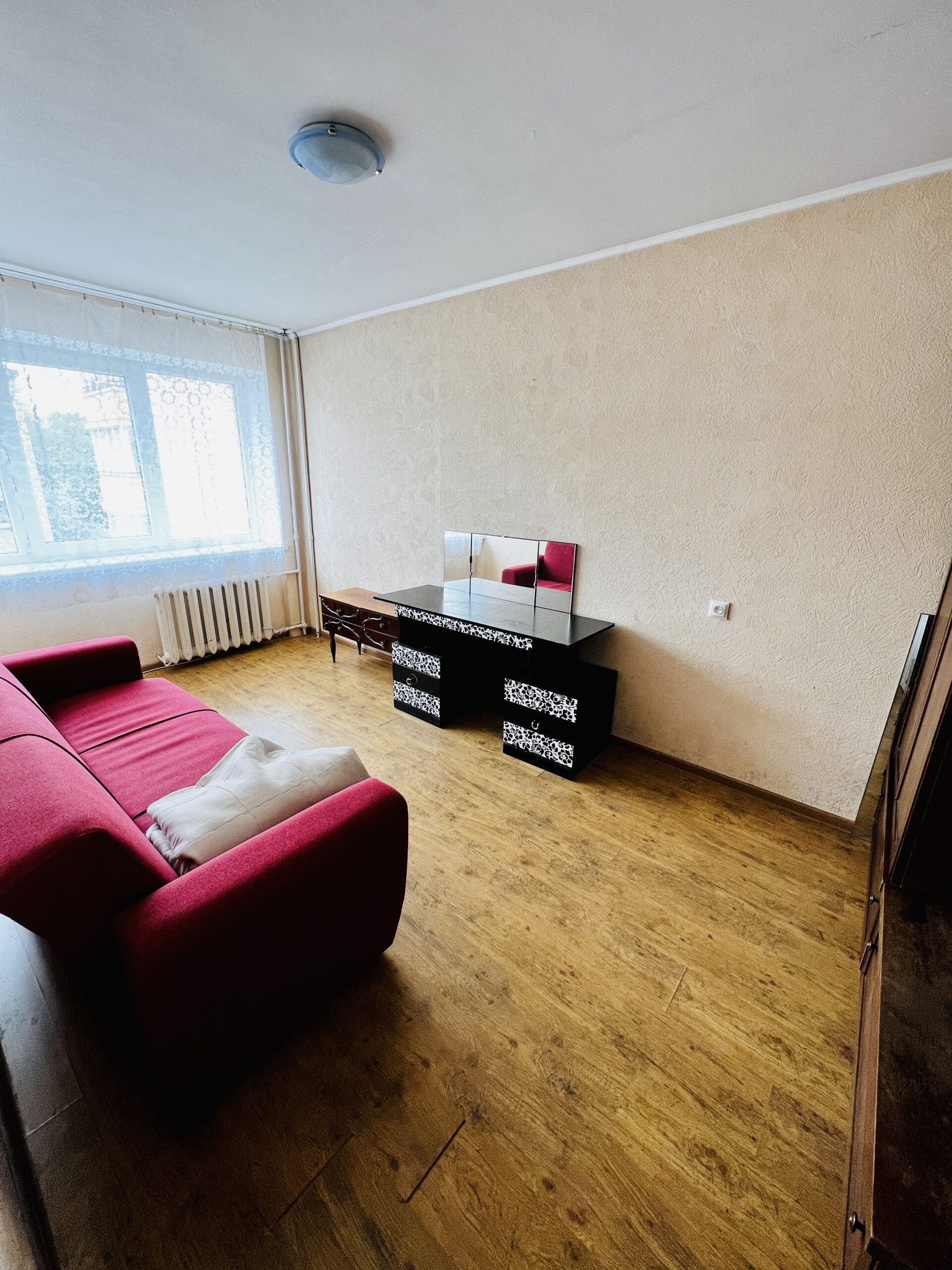 Parduodamas 2 kambarių butas Klaipėdos miesto centre