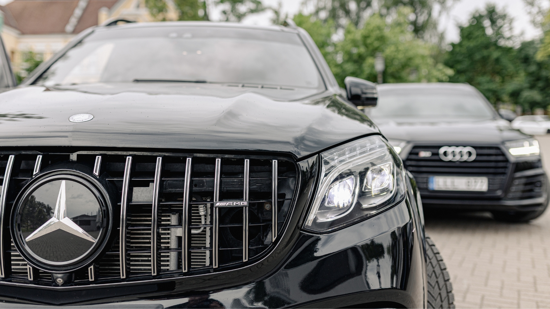 Prabangių automobilių nuoma su vairuotoju visoje Lietuvoje