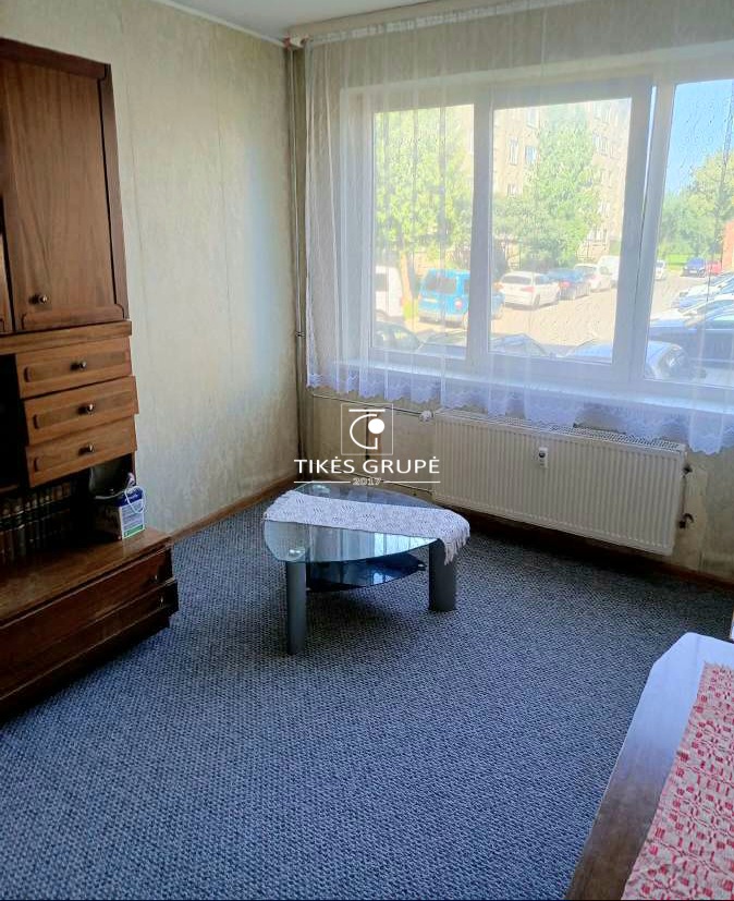 PARDUODAMAS 4 KAMBARIŲ BUTAS