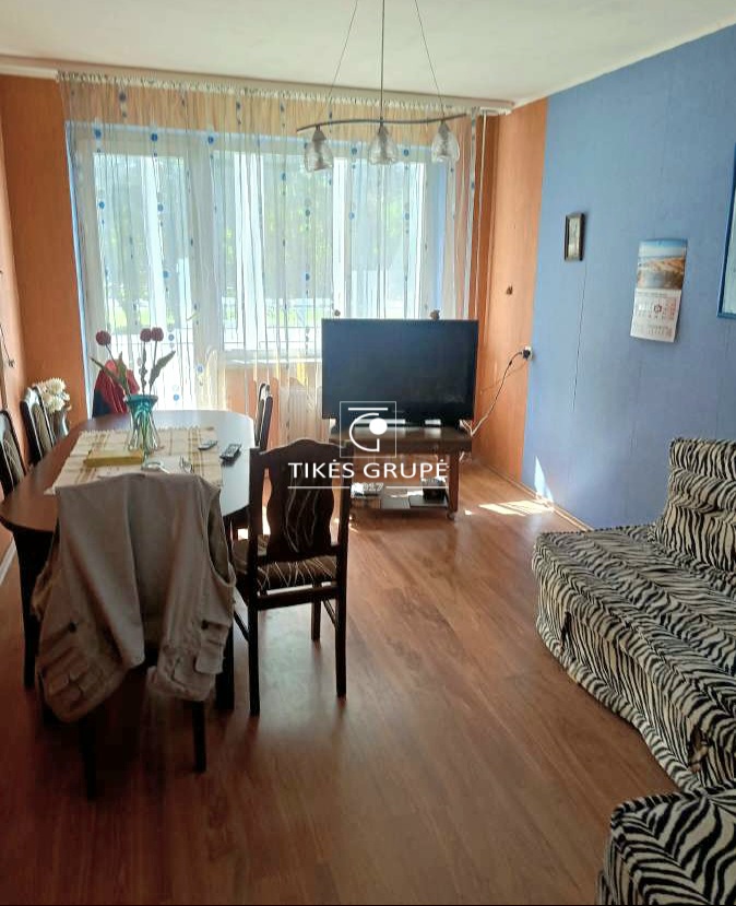 PARDUODAMAS 4 KAMBARIŲ BUTAS