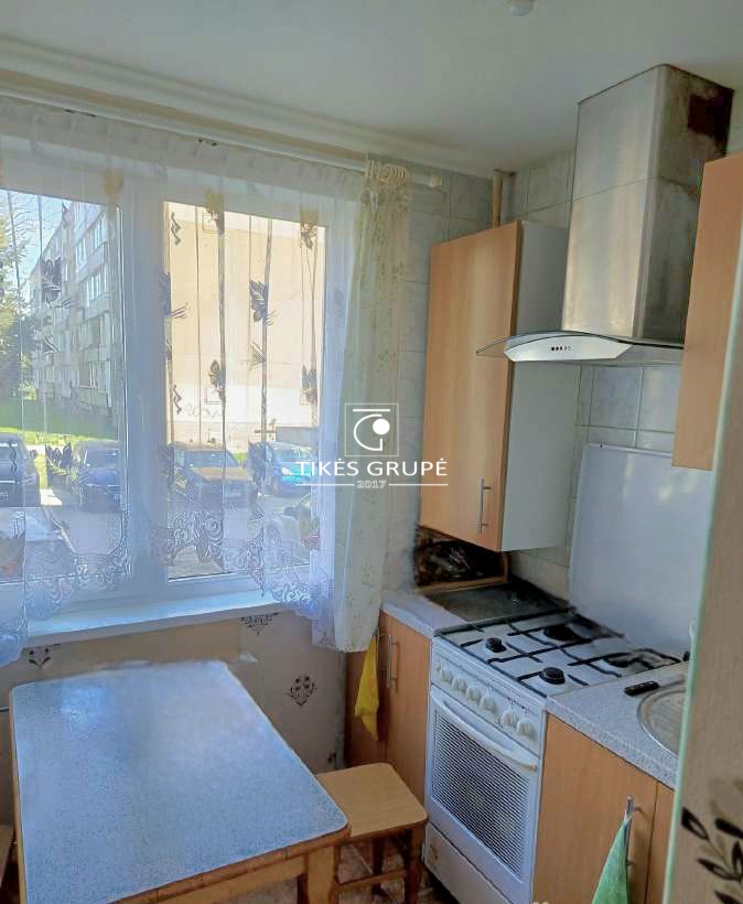 PARDUODAMAS 4 KAMBARIŲ BUTAS