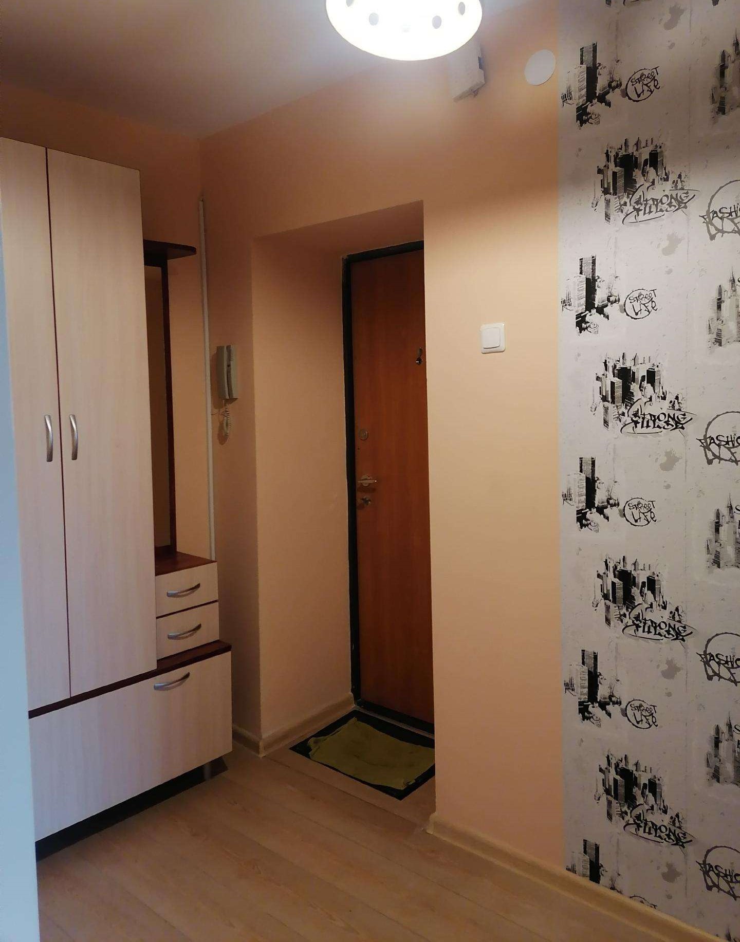 Parduodamas 1 kambario butas su niša