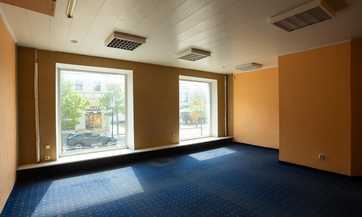 Nuomojamos 80 ir 68 kv.m. Patalpos Tiltų g. senamiestyje Klaipėdoje