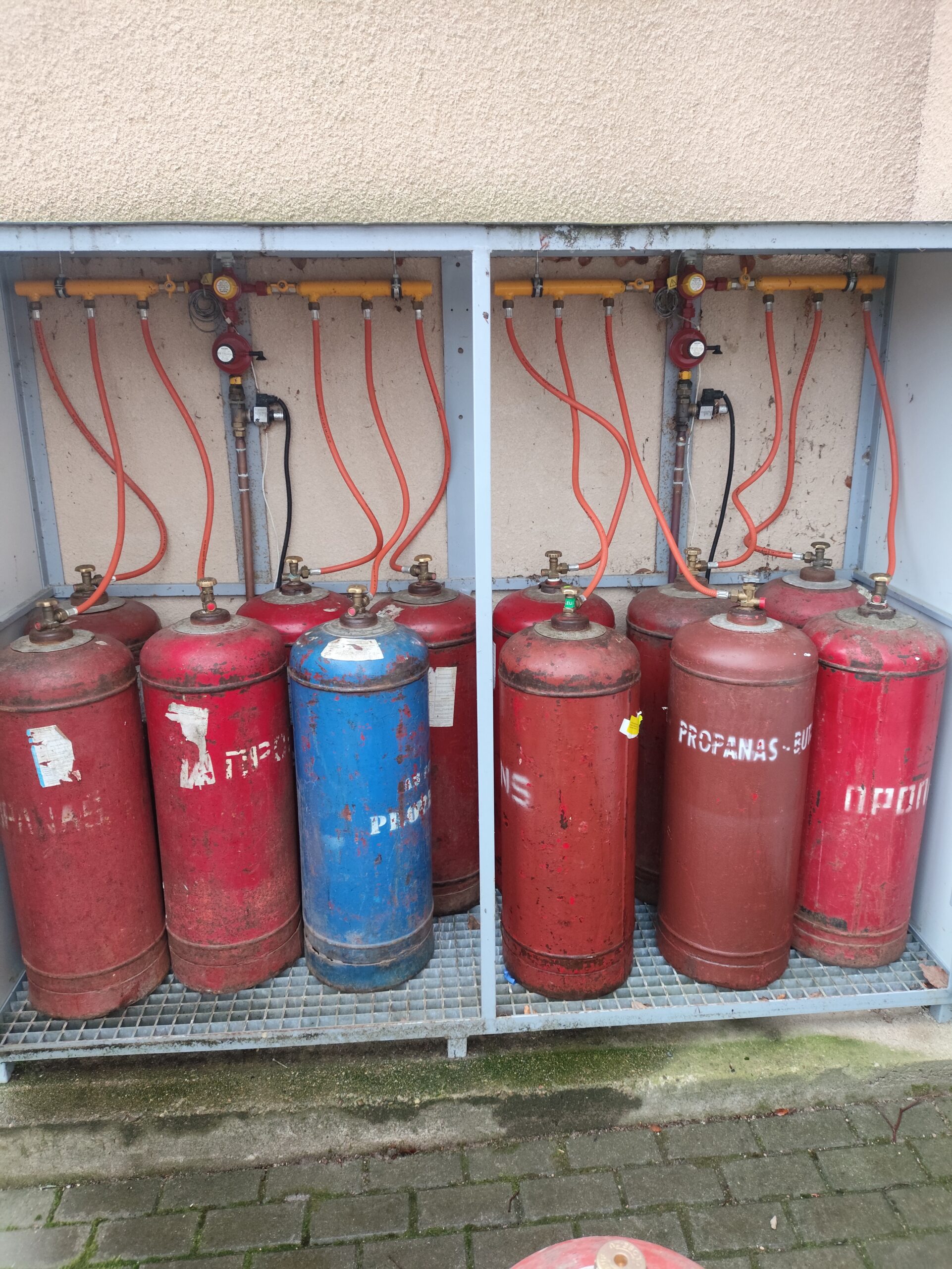 Parduodame dujas balionuose, pristatymas