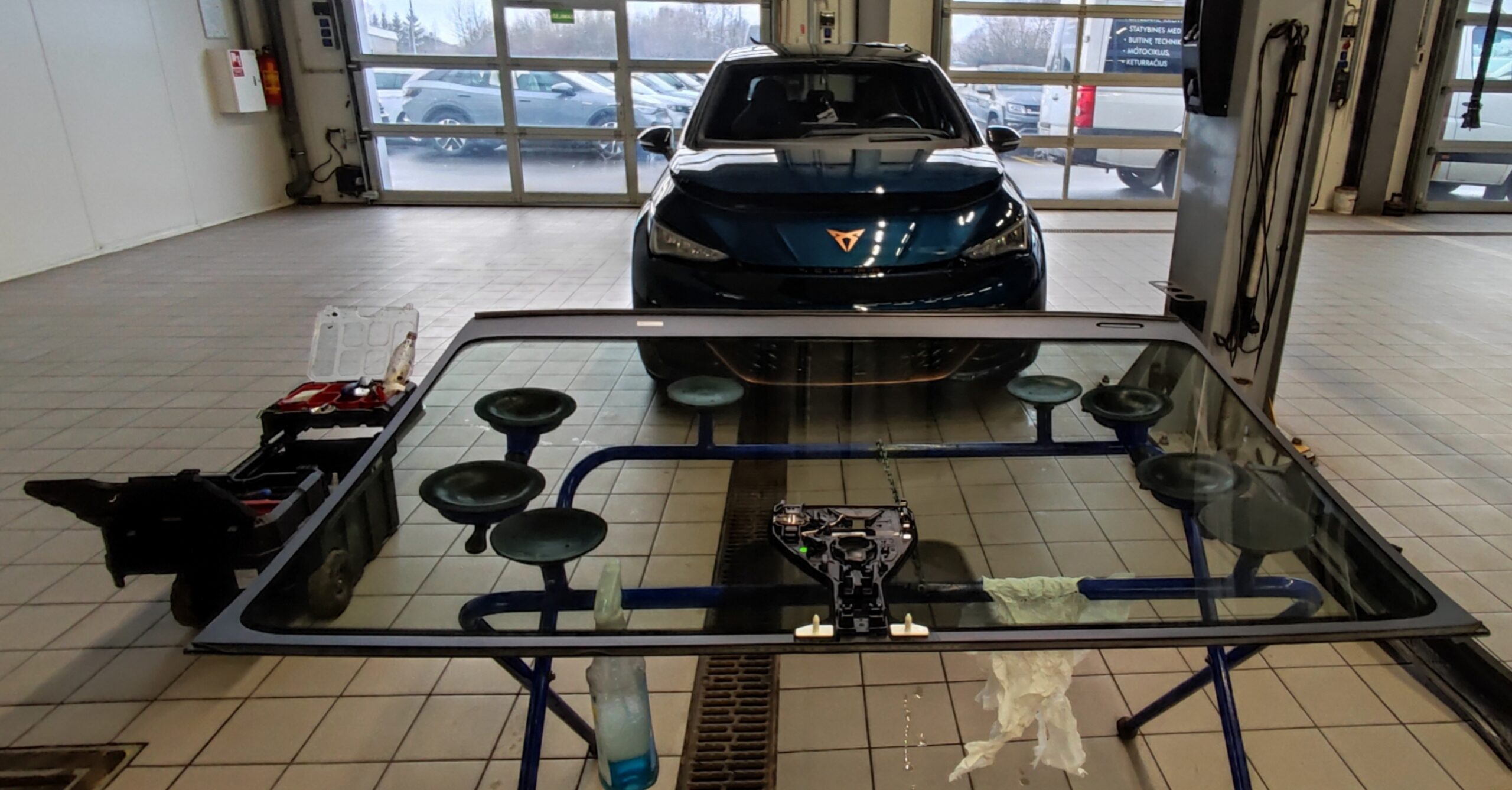 Automobilių Stiklų Keitimas Įdaužų Remontas