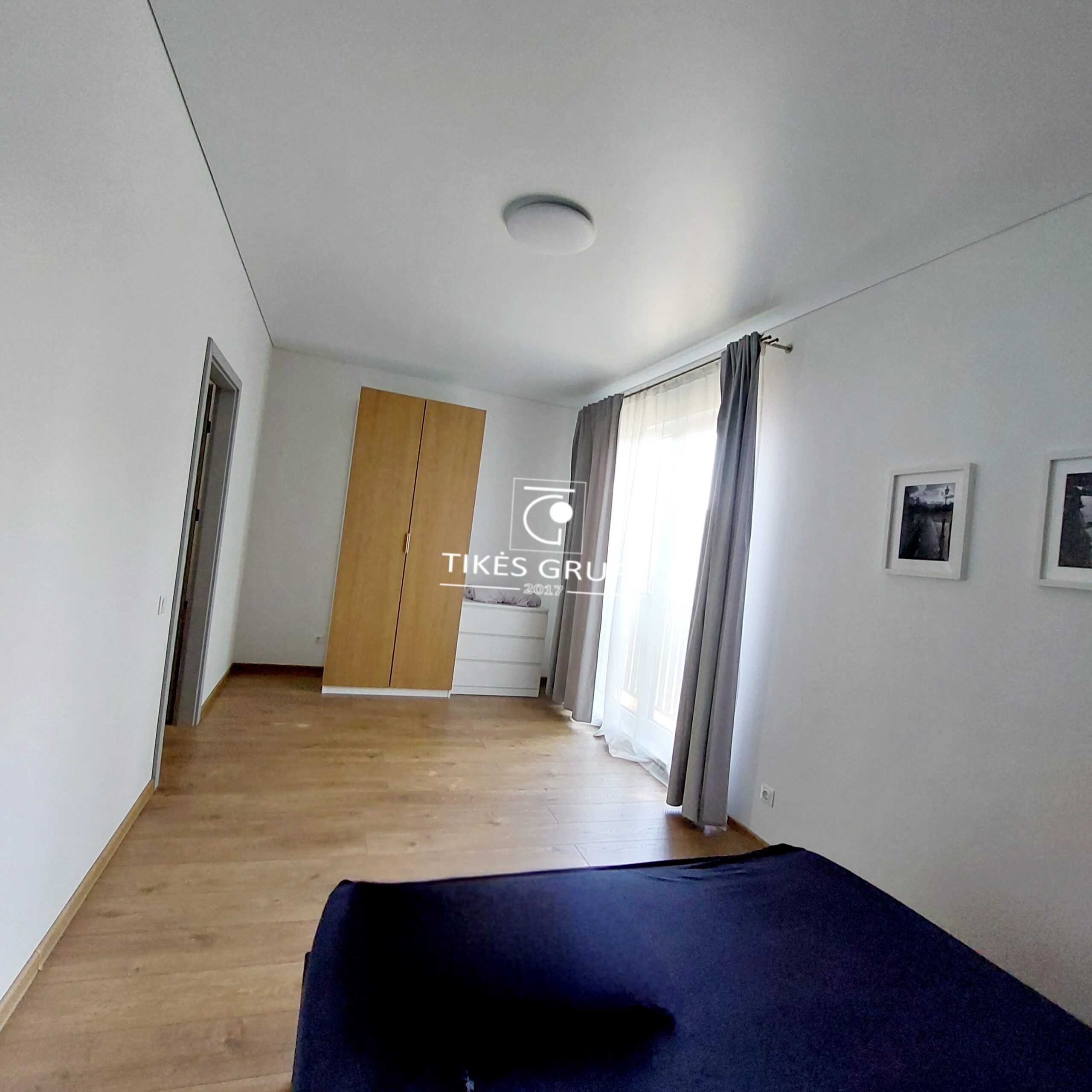 Naujos statybos name išnuomojamas 2 kambarių butas