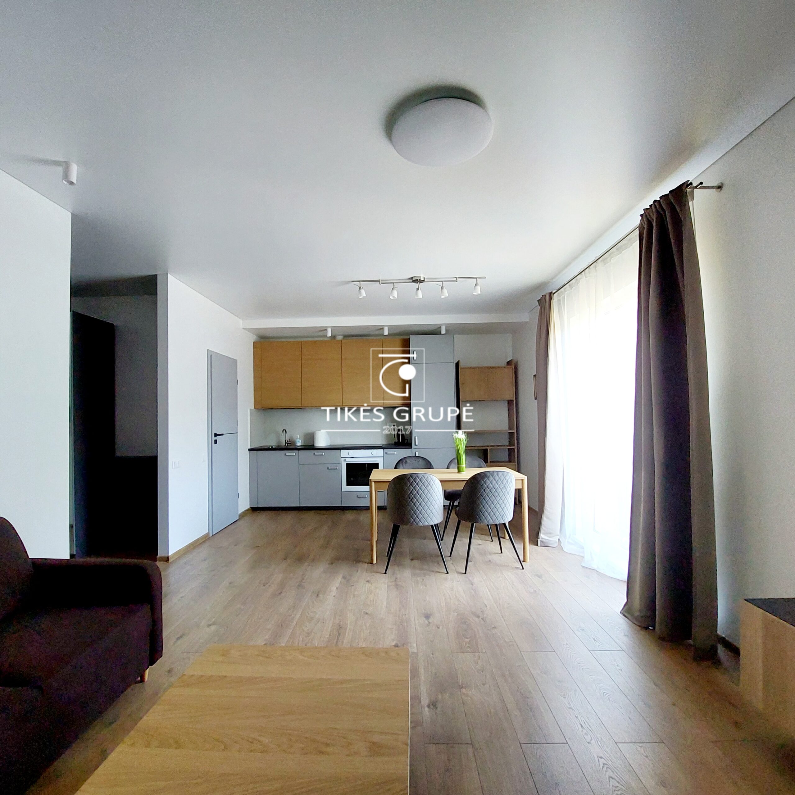 Naujos statybos name išnuomojamas 2 kambarių butas