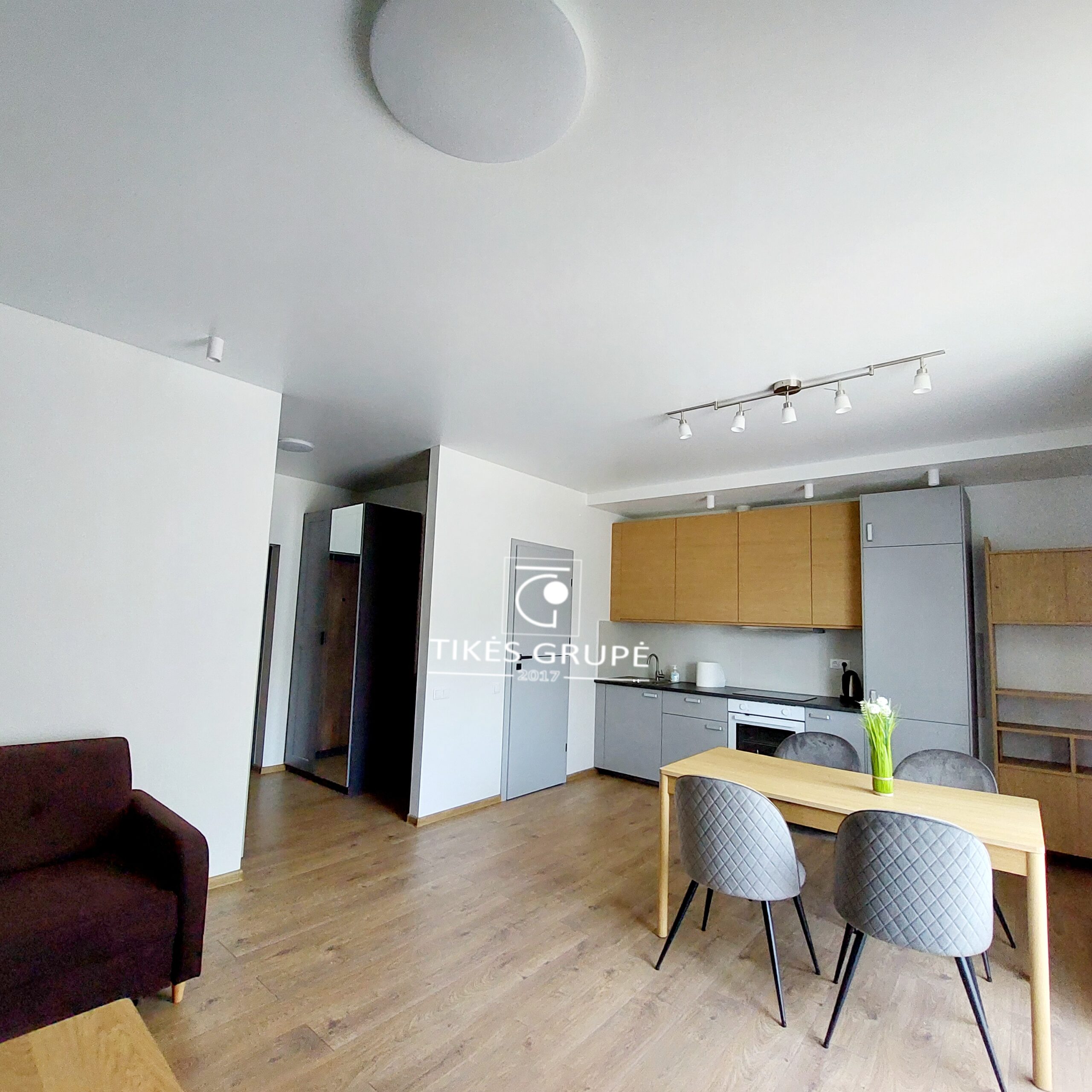 Naujos statybos name išnuomojamas 2 kambarių butas