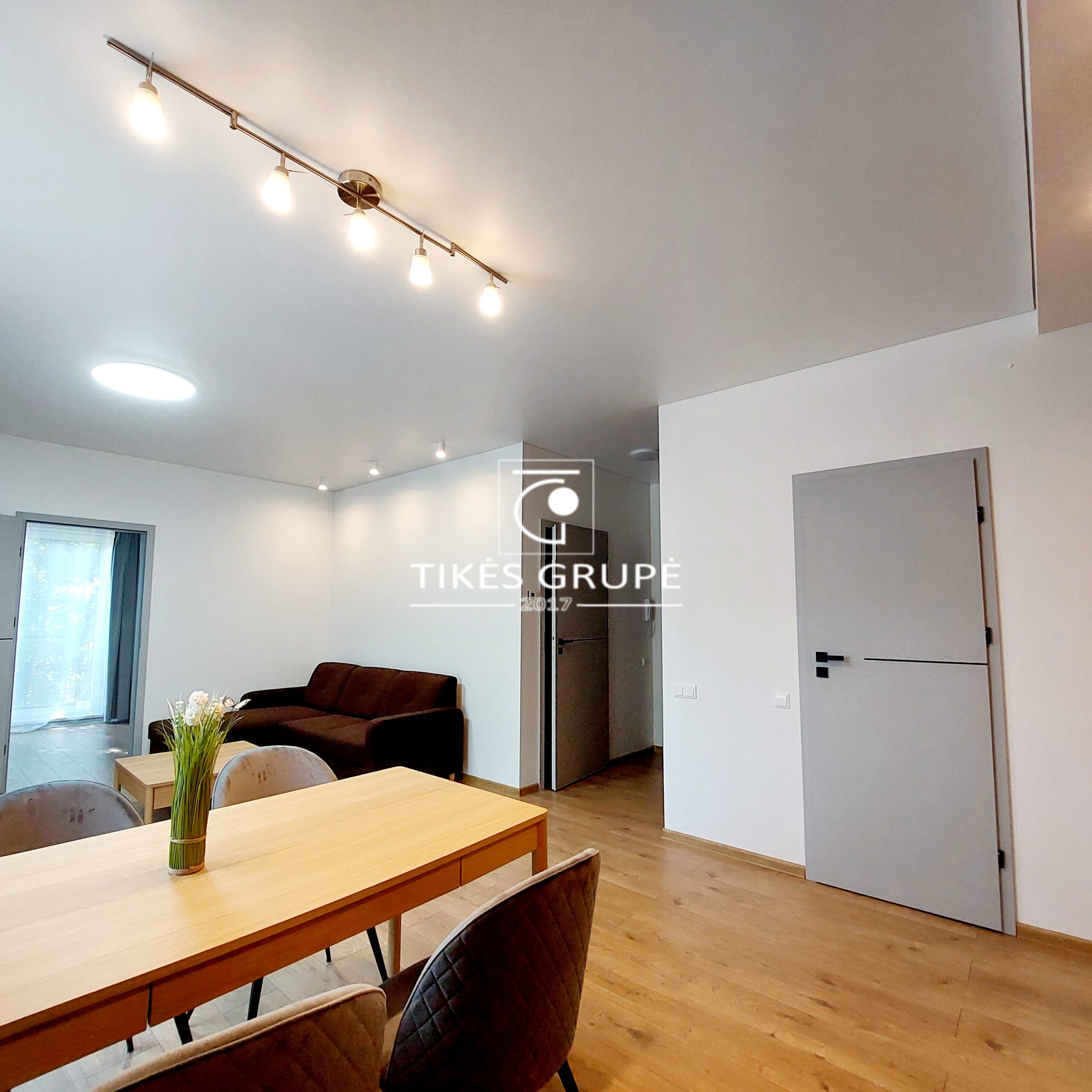 Naujos statybos name išnuomojamas 2 kambarių butas