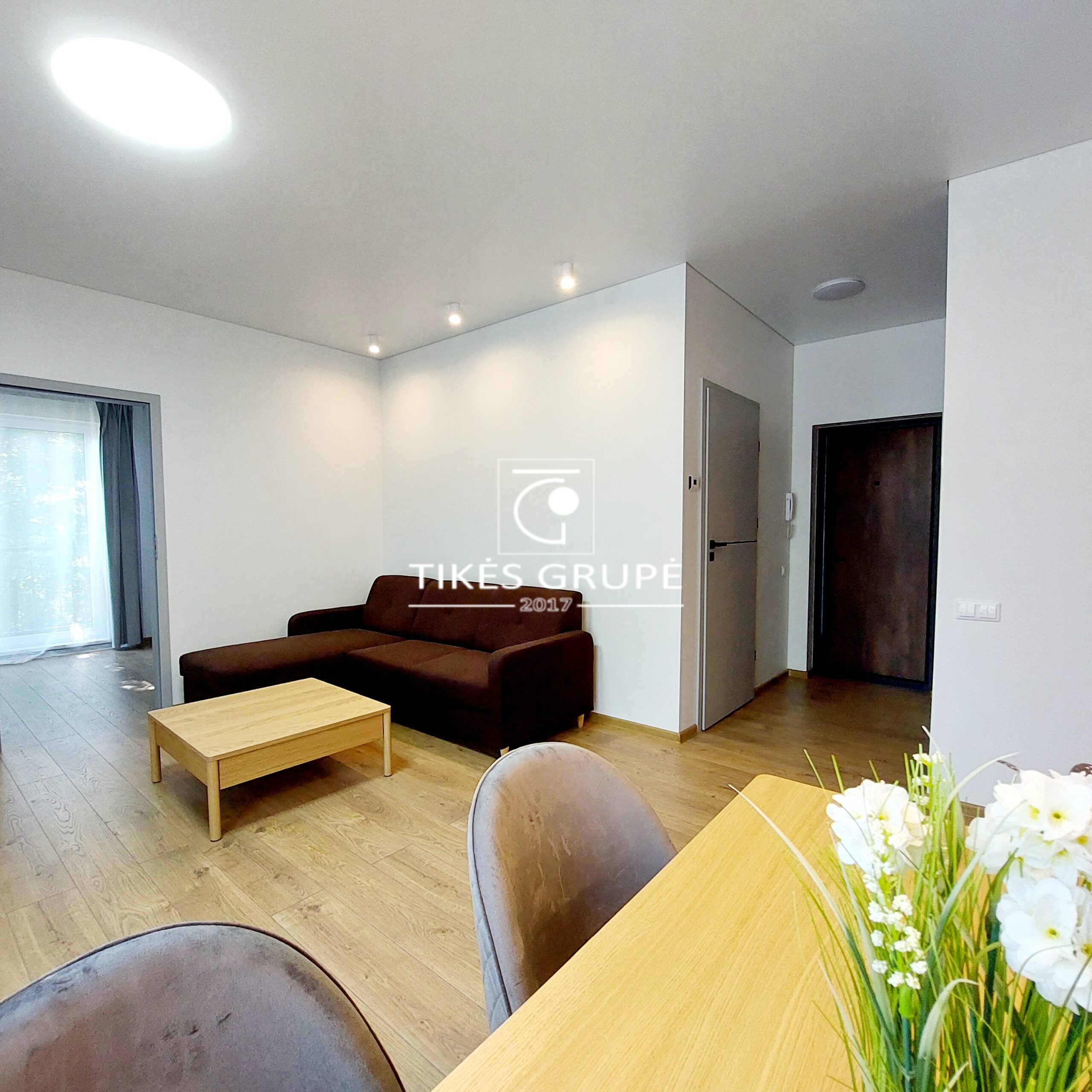 Naujos statybos name išnuomojamas 2 kambarių butas