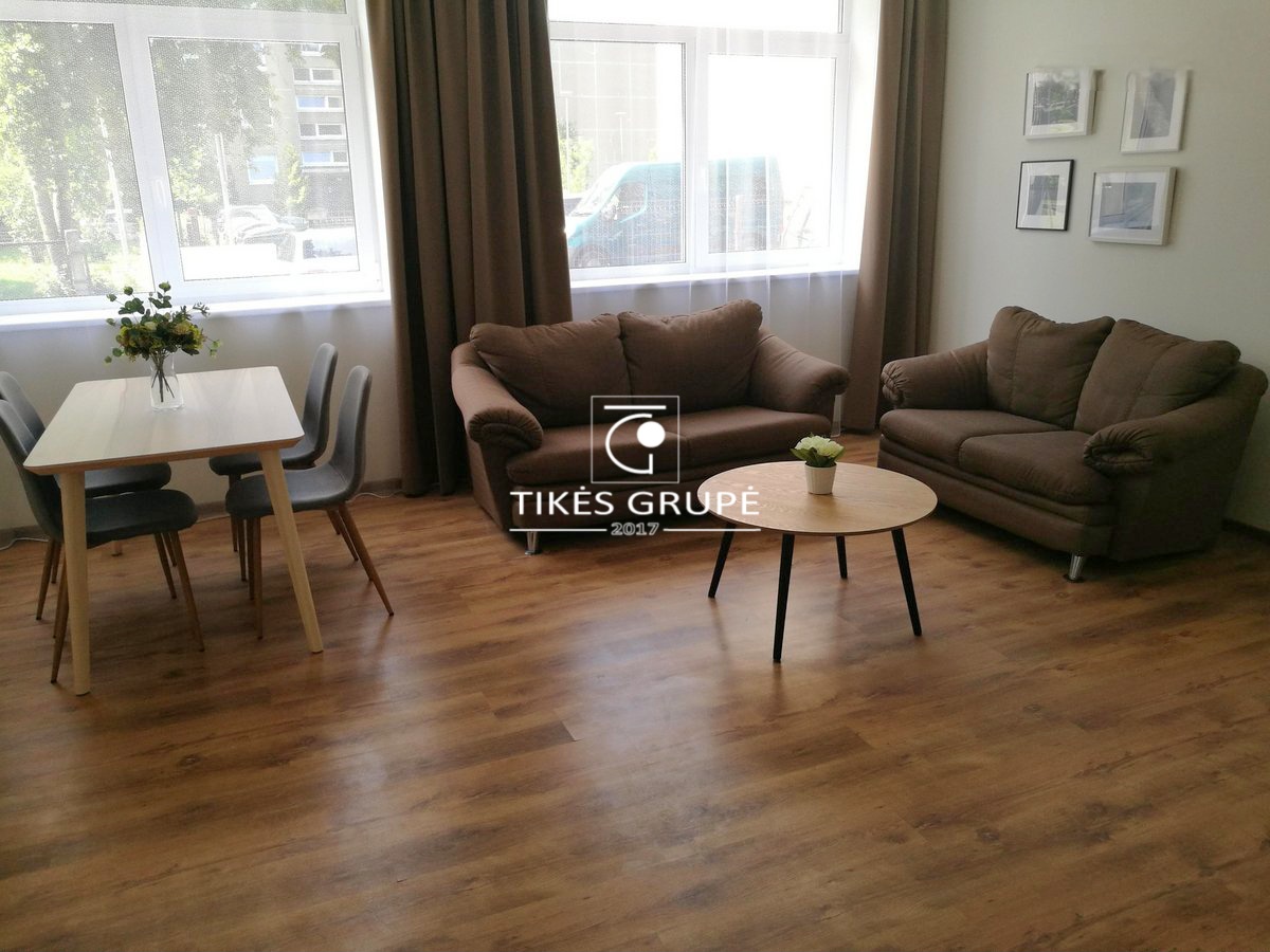 Naujos statybos name išnuomojamas 2 kambarių butas