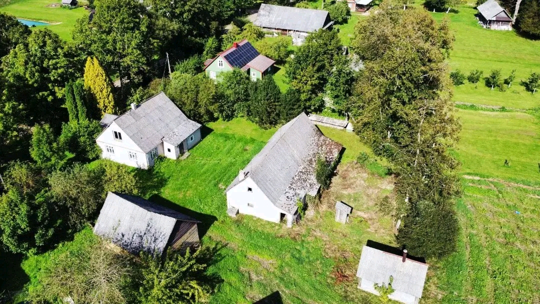 Parduodamas namas Kupiškio raj. Gindviliu KM. GALIMA IŠSIMOKĖTINAI.