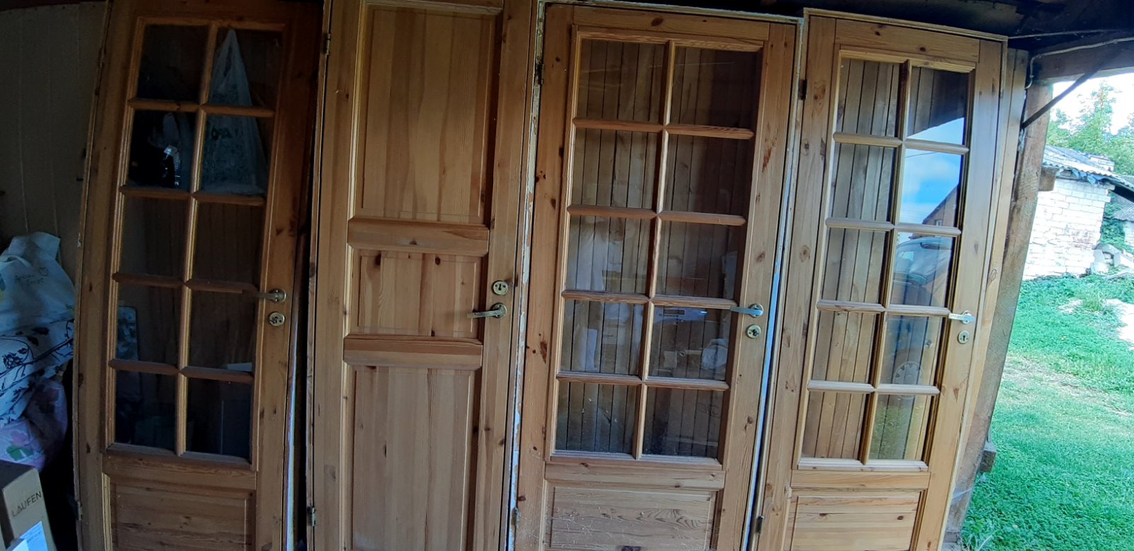 Parduodamos naudotos durys