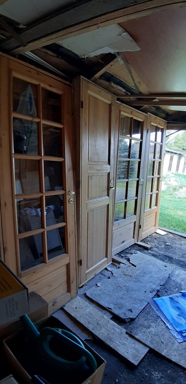 Parduodamos naudotos durys