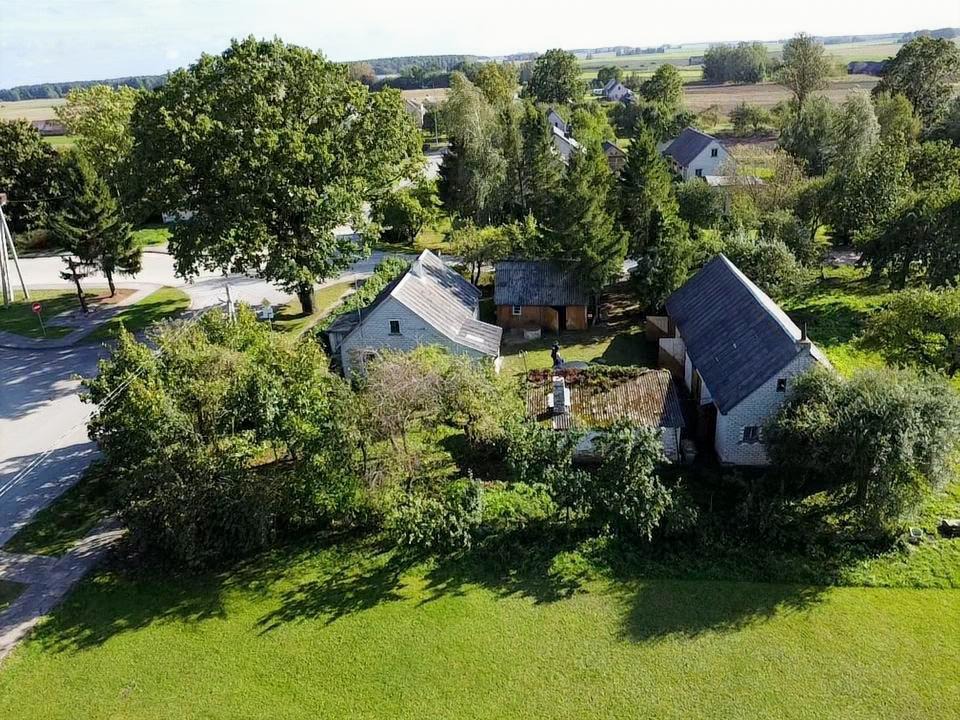 Parduodamas namas su ūkiniais pastatais Radviliškio raj., Kairėnų k.