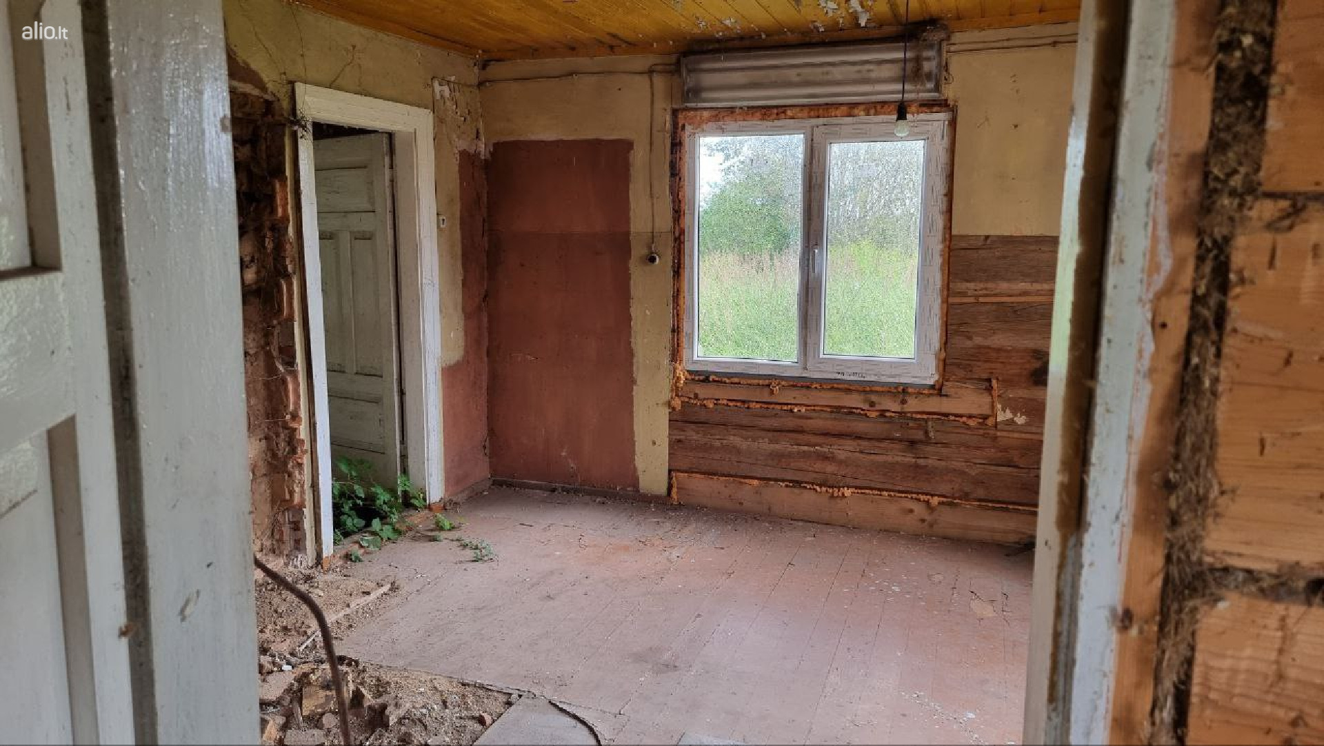 Parduodamas namas Anykščių raj. Umenai. Galima išsimokėtinai.