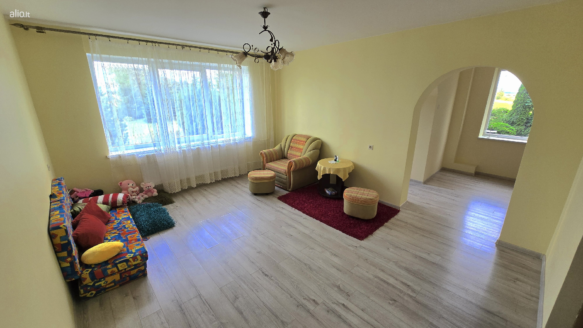 Parduodama namo dalis Ukmergės raj. Taujenai.